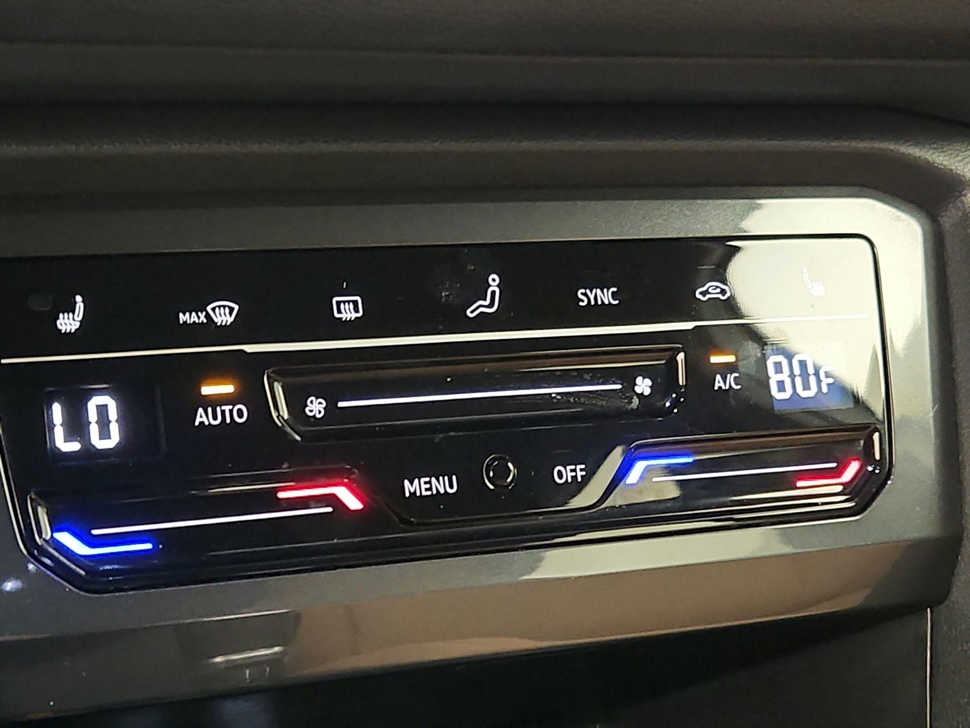 Thumbnail: 2022 Volkswagen Tiguan - 16