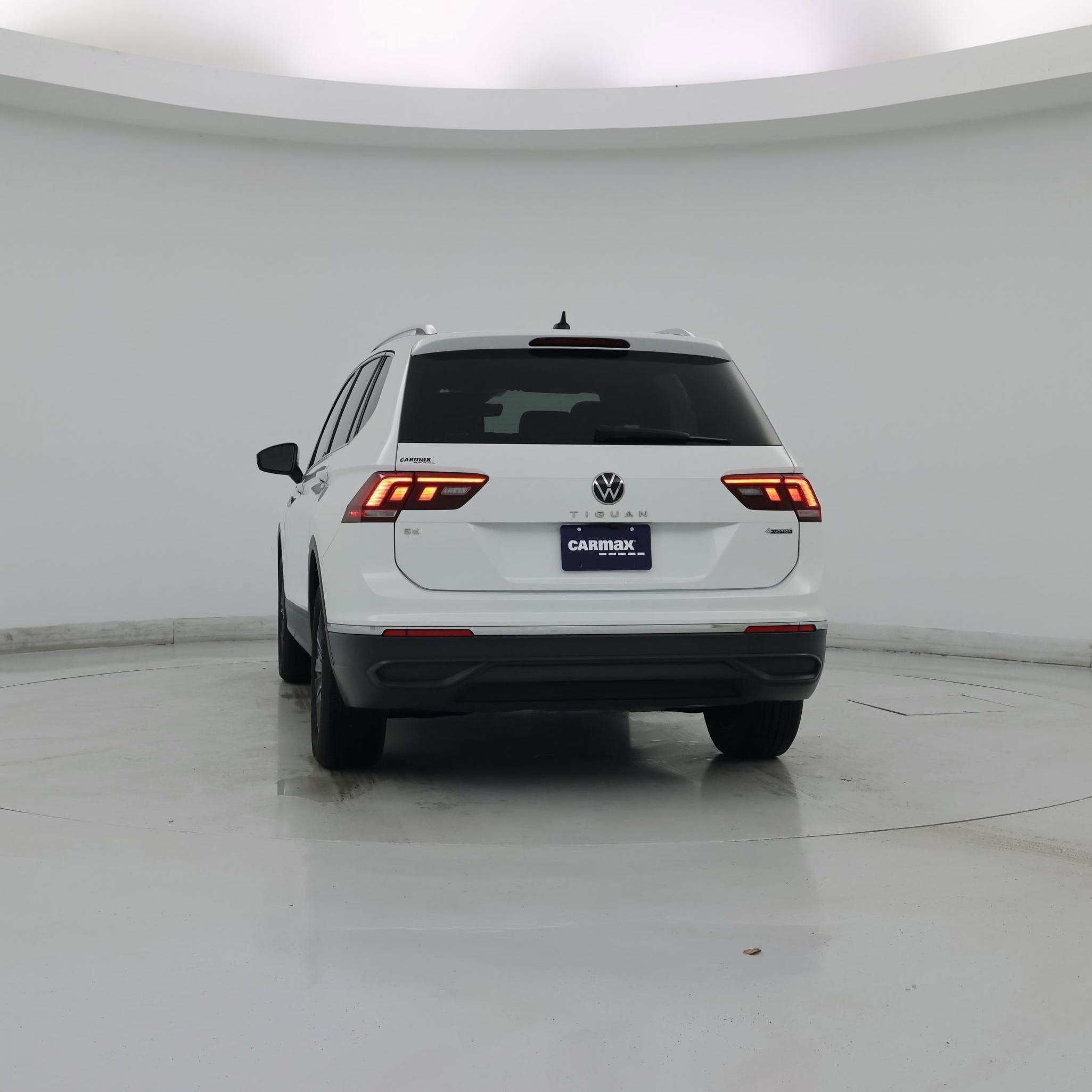 Thumbnail: 2022 Volkswagen Tiguan - 6