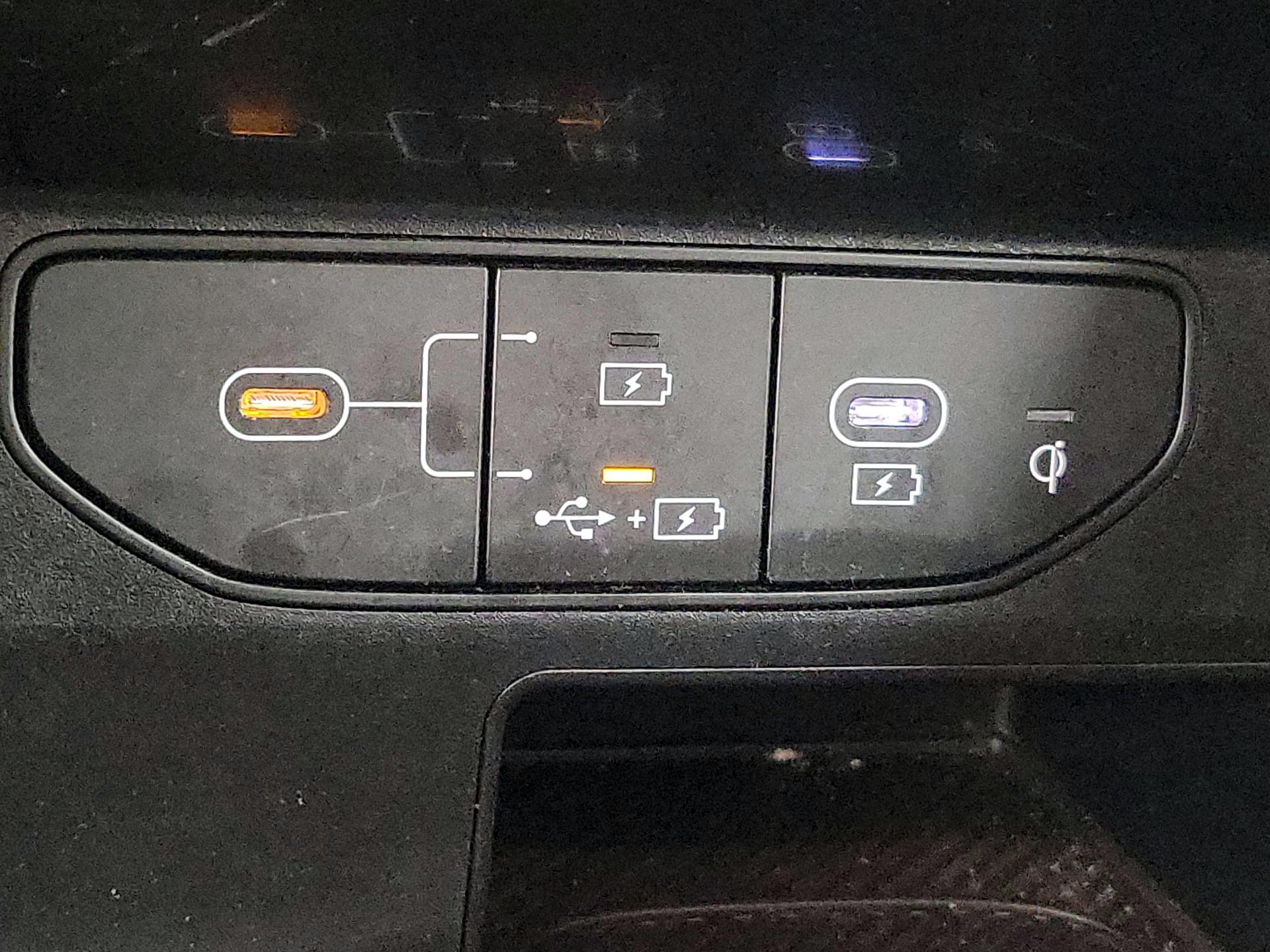 Thumbnail: 2024 Kia Sorento - 19