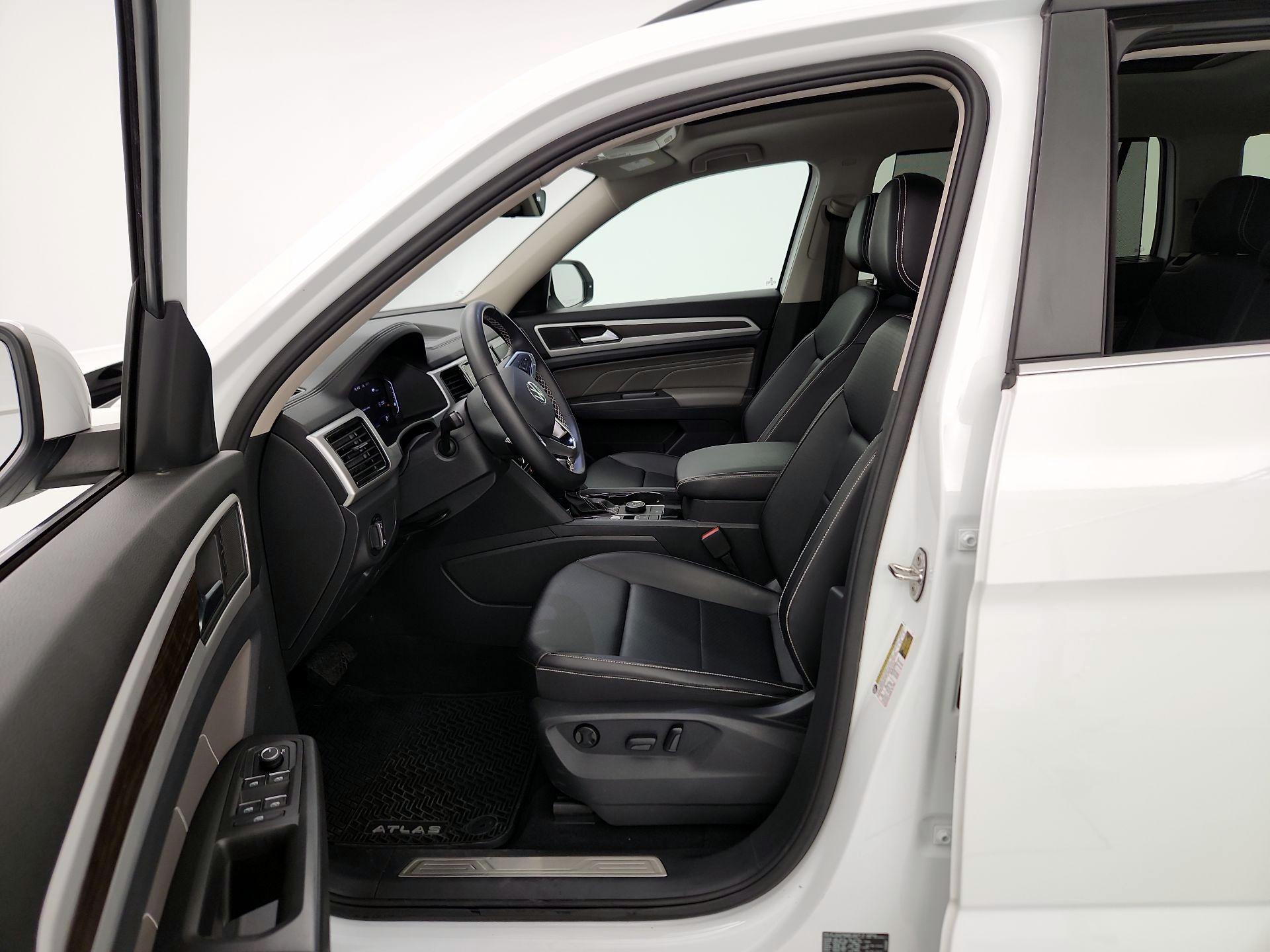 Thumbnail: 2022 Volkswagen Atlas - 11