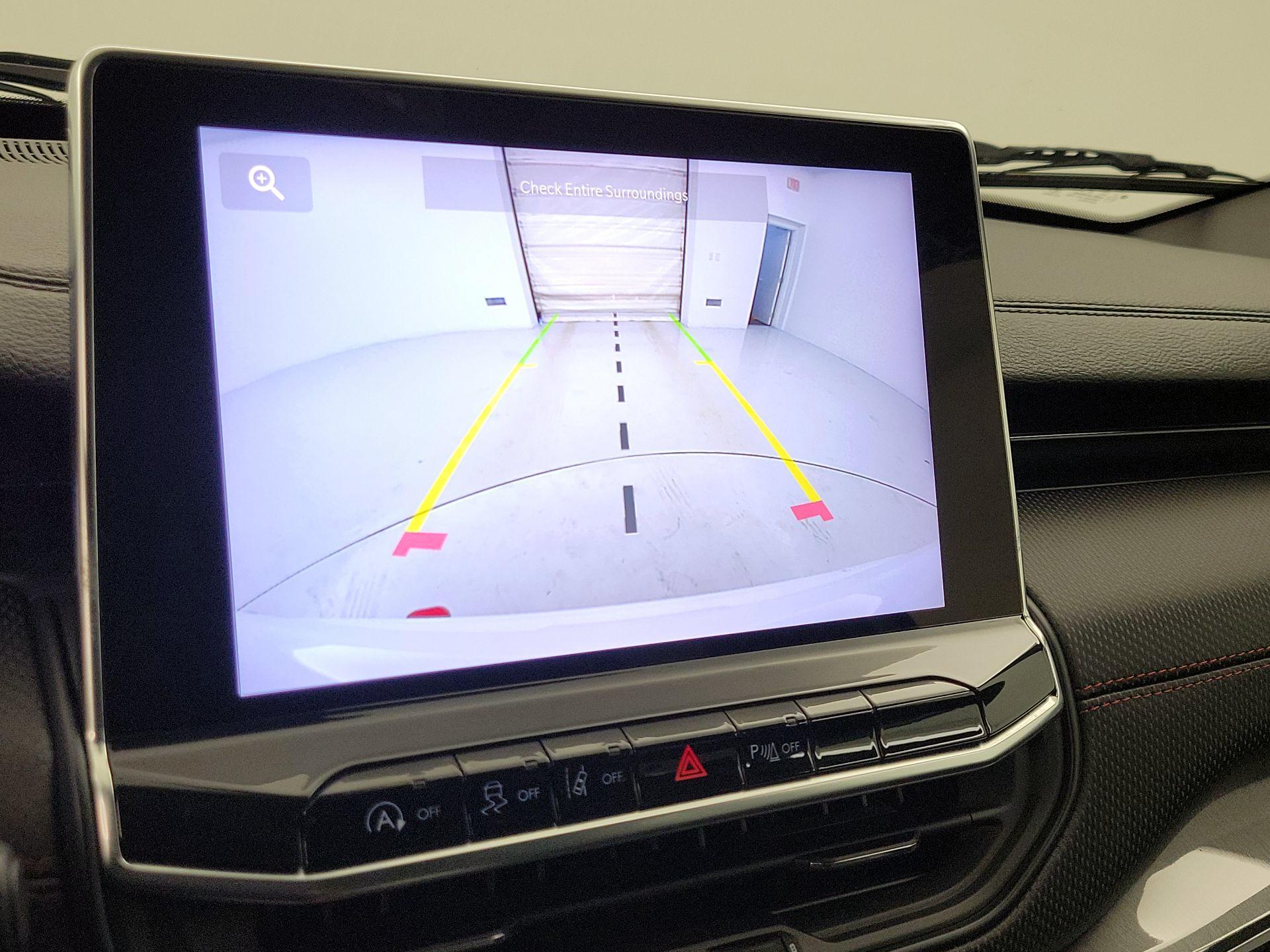 Thumbnail: 2024 Jeep Compass - 14