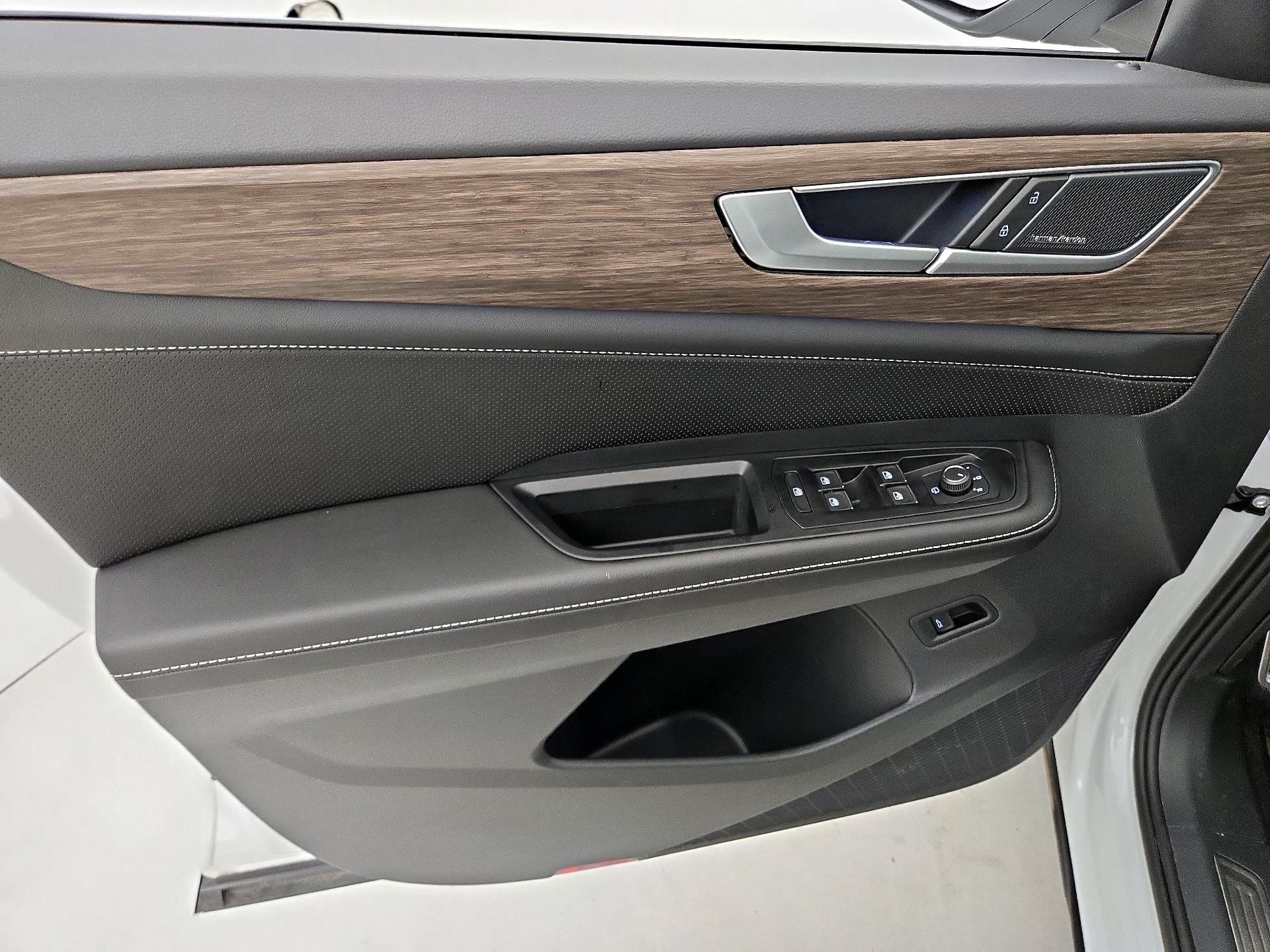 Thumbnail: 2026 Volkswagen Atlas - 12