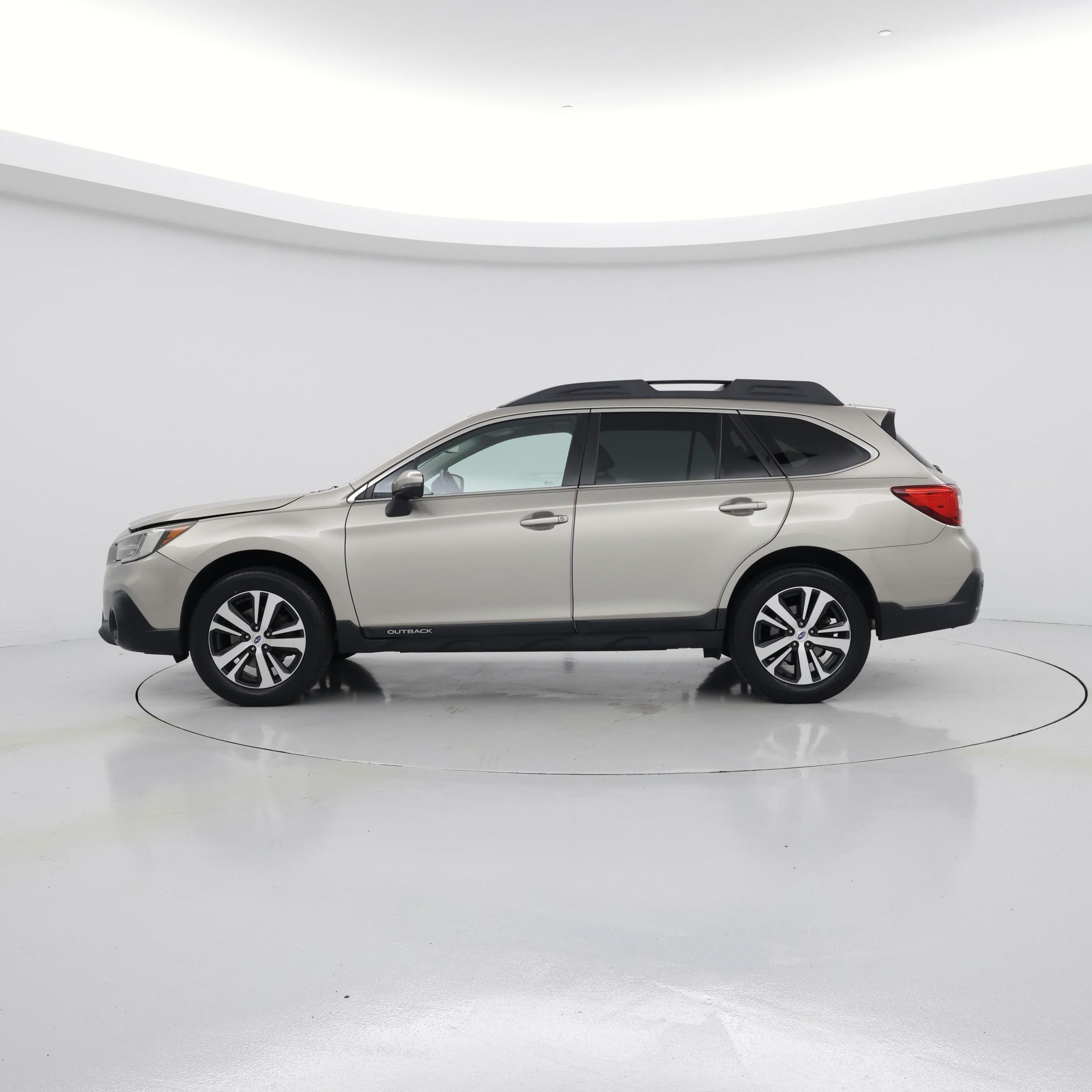 Thumbnail: 2019 Subaru Outback - 3