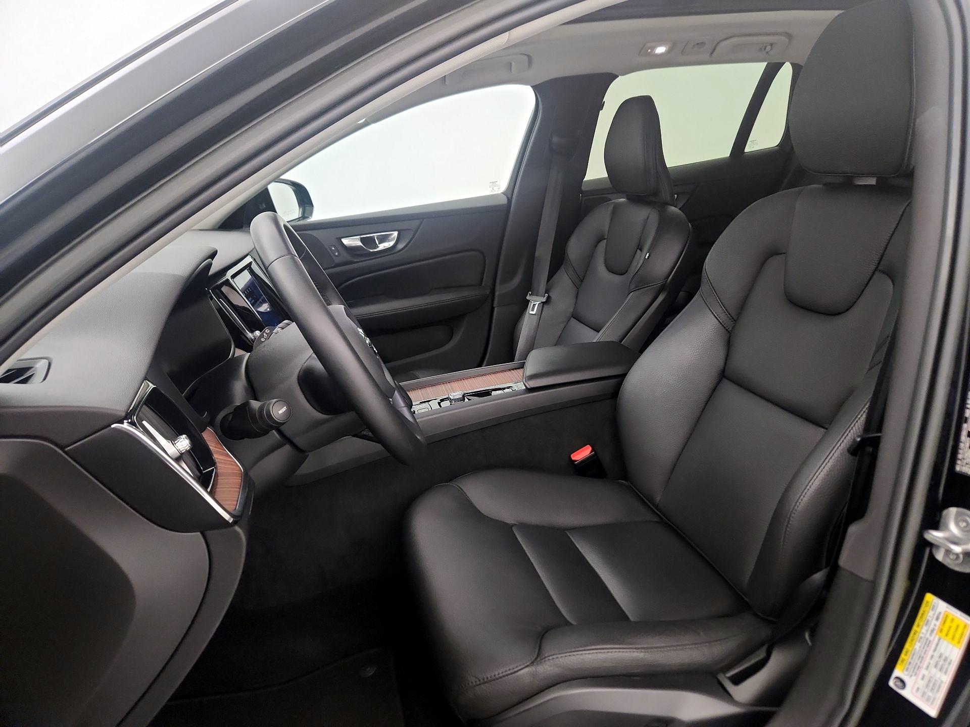 Thumbnail: 2023 Volvo S60 - 9