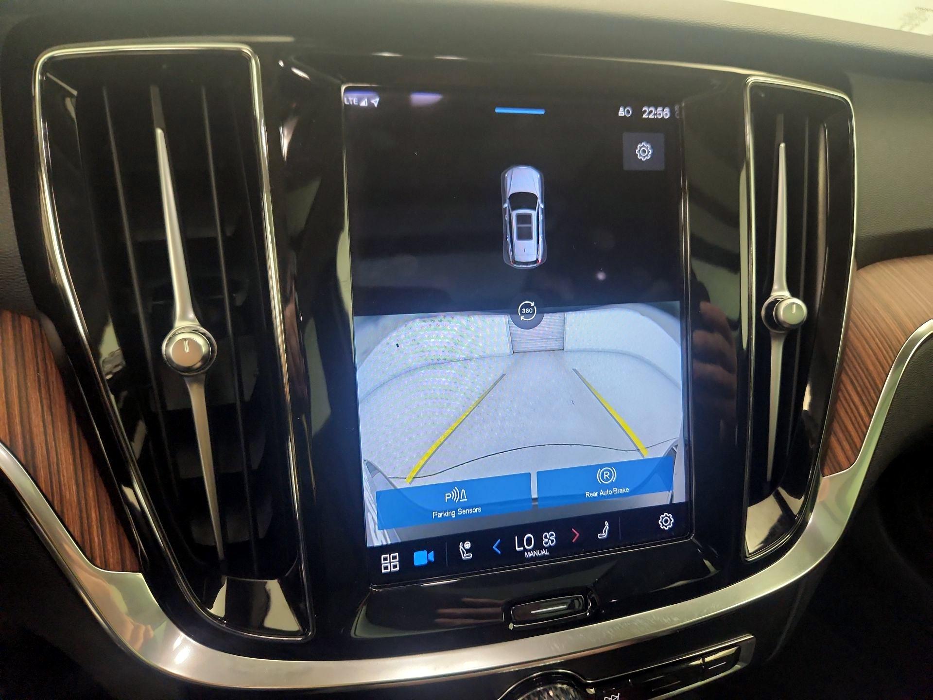 Thumbnail: 2023 Volvo S60 - 15