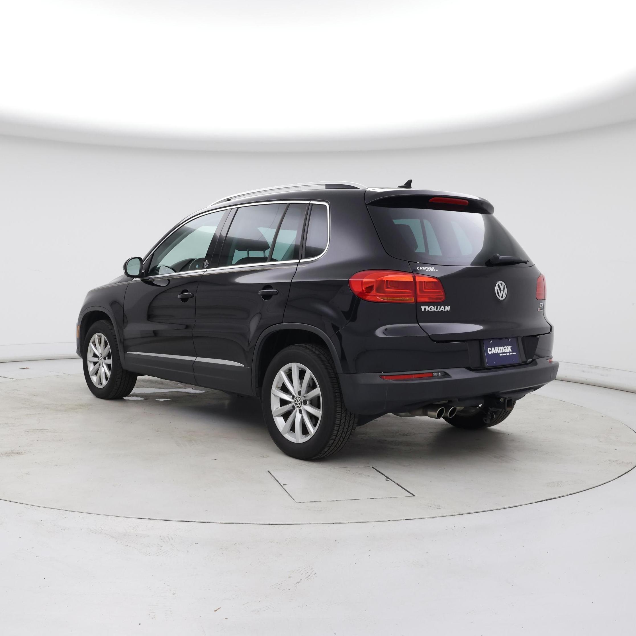 Thumbnail: 2017 Volkswagen Tiguan - 2