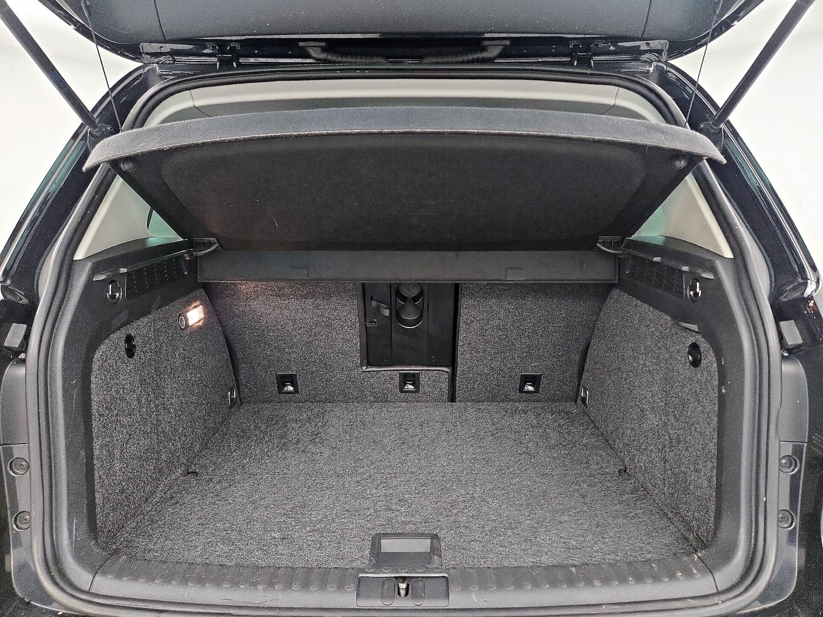 2017 Volkswagen Tiguan Wolfsburg Edition - Photo 22