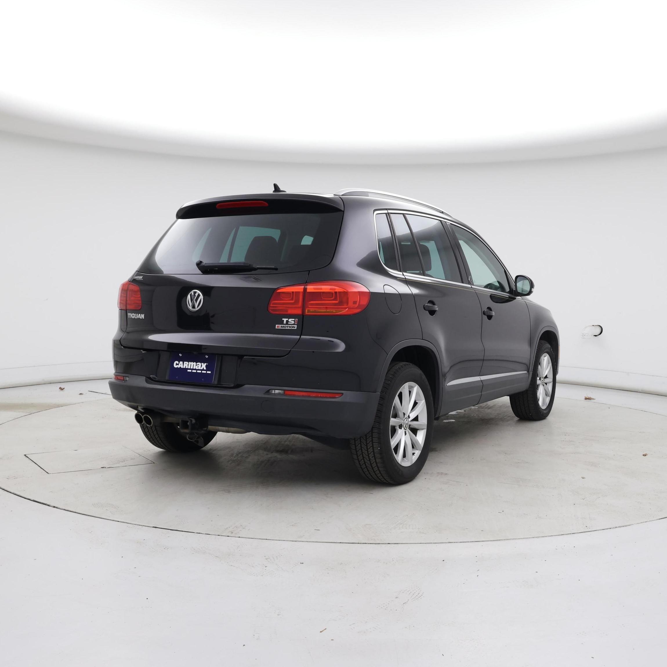 Thumbnail: 2017 Volkswagen Tiguan - 8