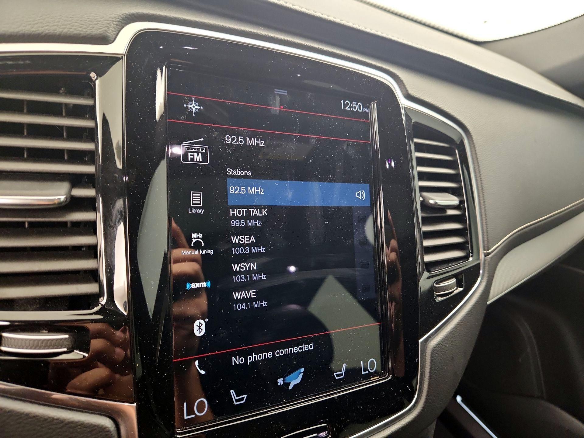 Thumbnail: 2022 Volvo XC90 - 15