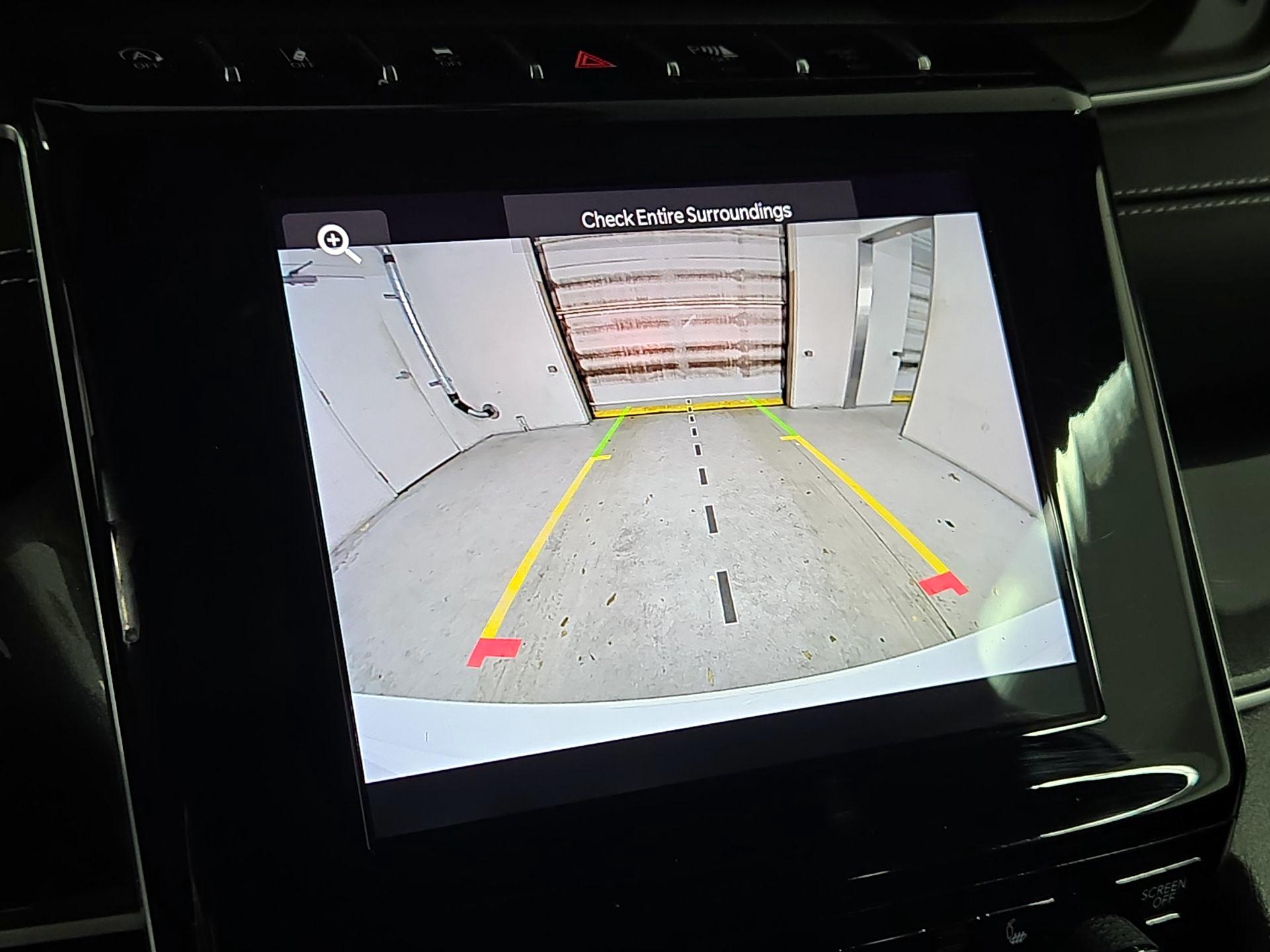 Thumbnail: 2023 Jeep Grand Cherokee - 14