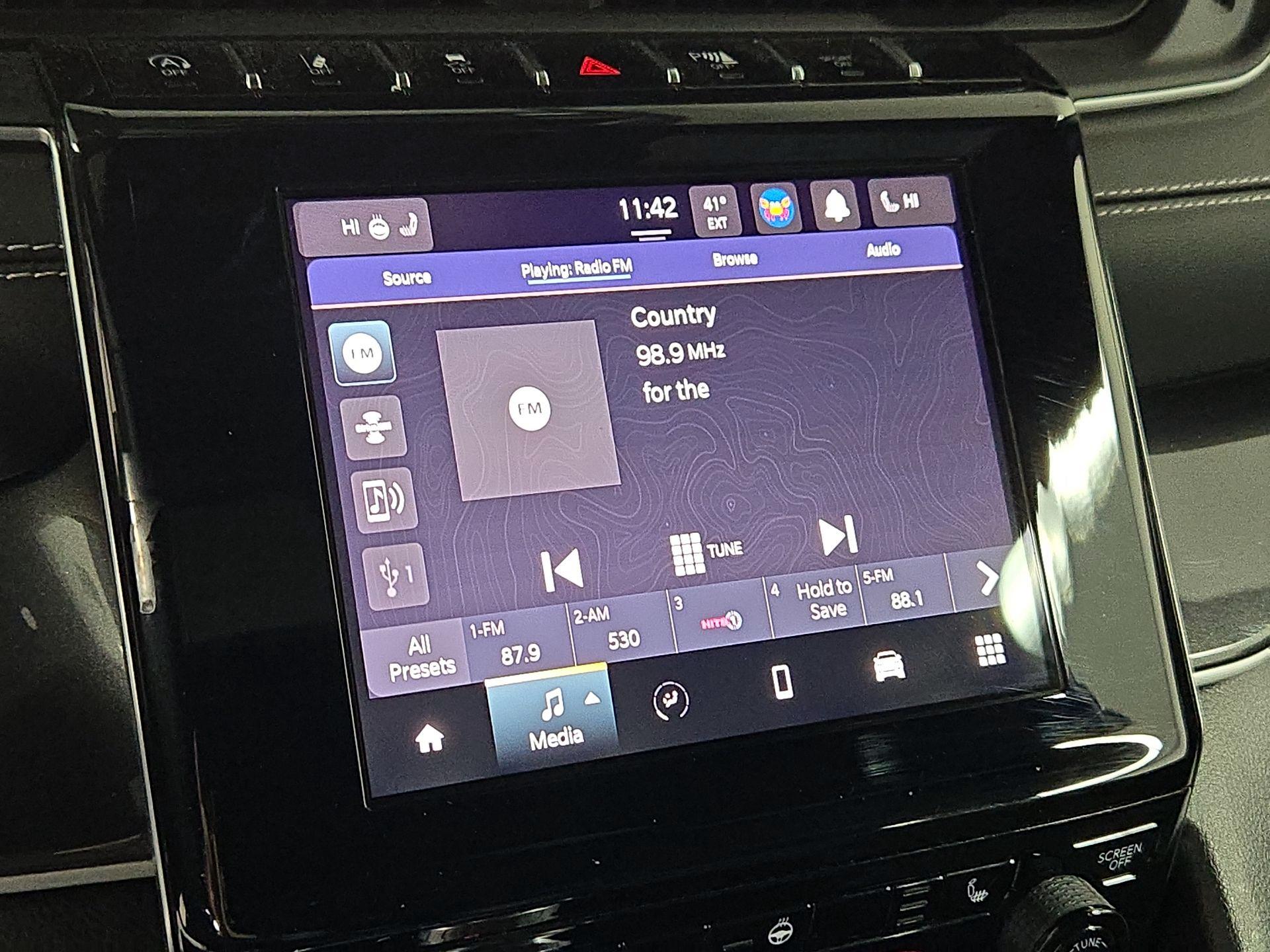 Thumbnail: 2023 Jeep Grand Cherokee - 15