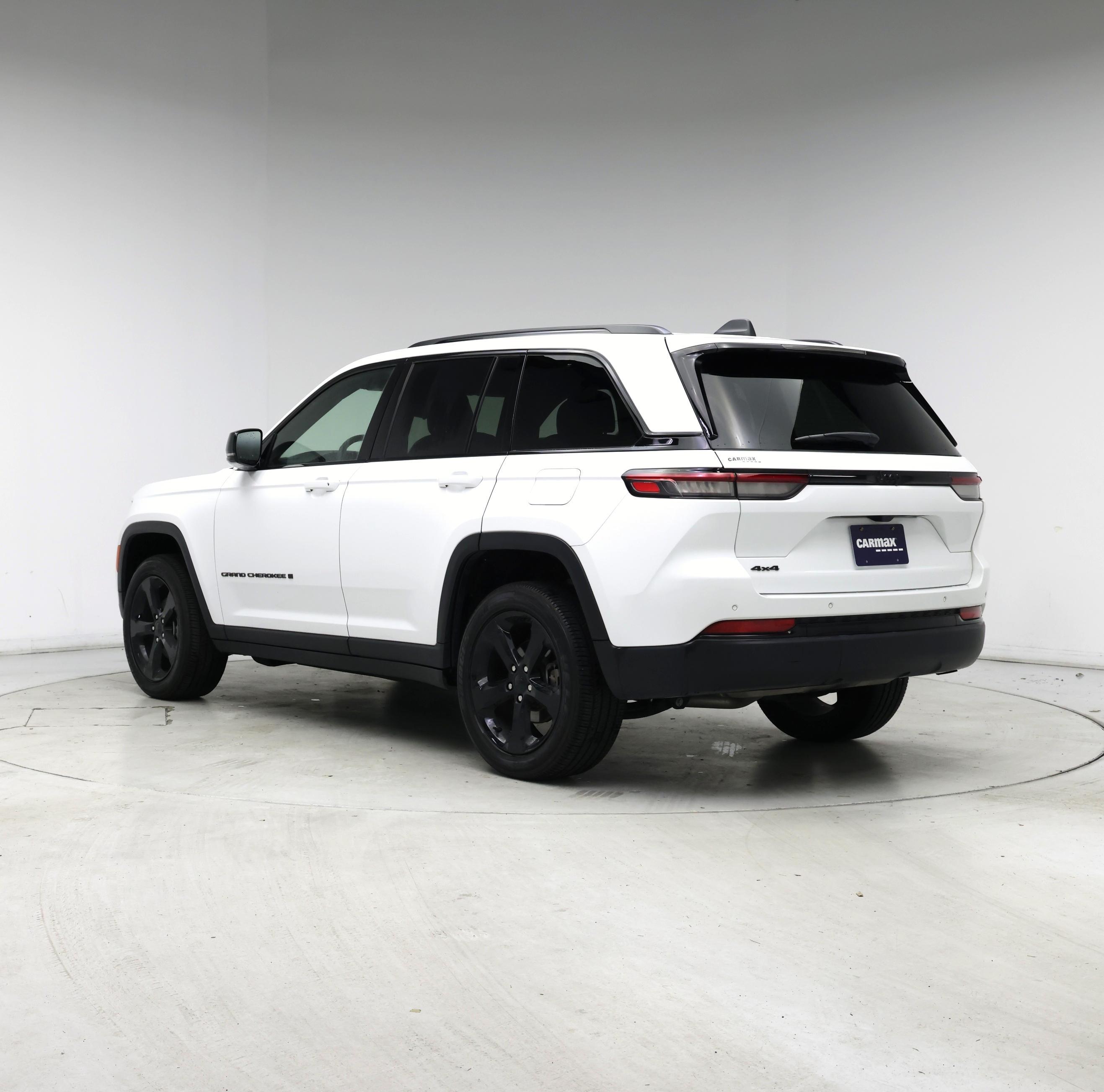 Thumbnail: 2023 Jeep Grand Cherokee - 2