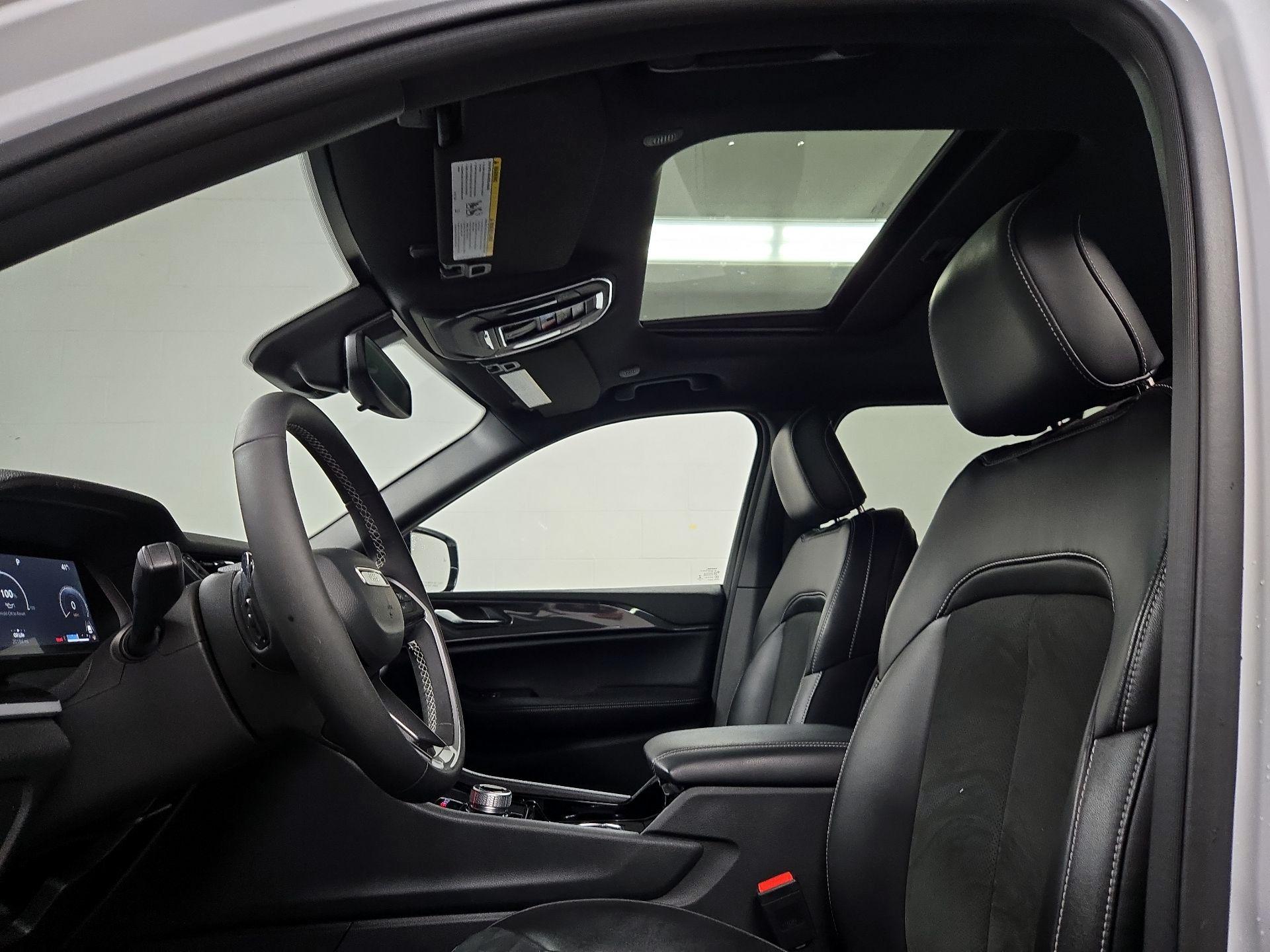 Thumbnail: 2023 Jeep Grand Cherokee - 19