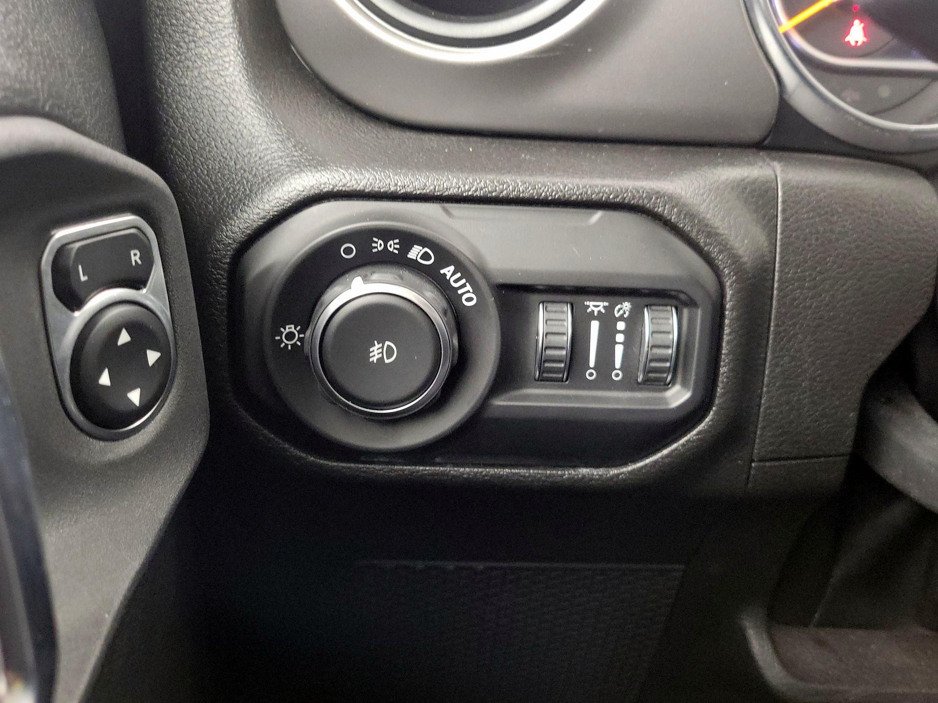 Thumbnail: 2022 Jeep Wrangler - 13