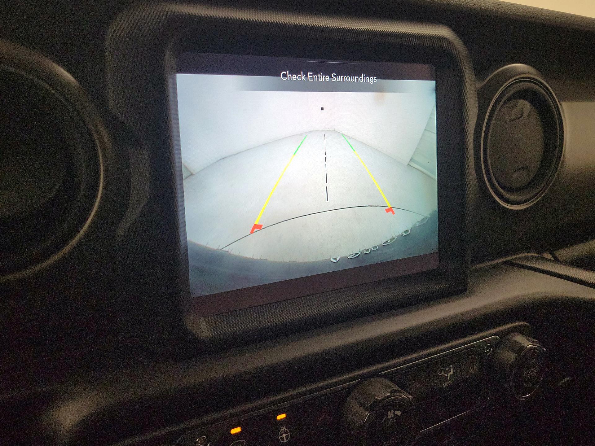 Thumbnail: 2022 Jeep Wrangler - 14