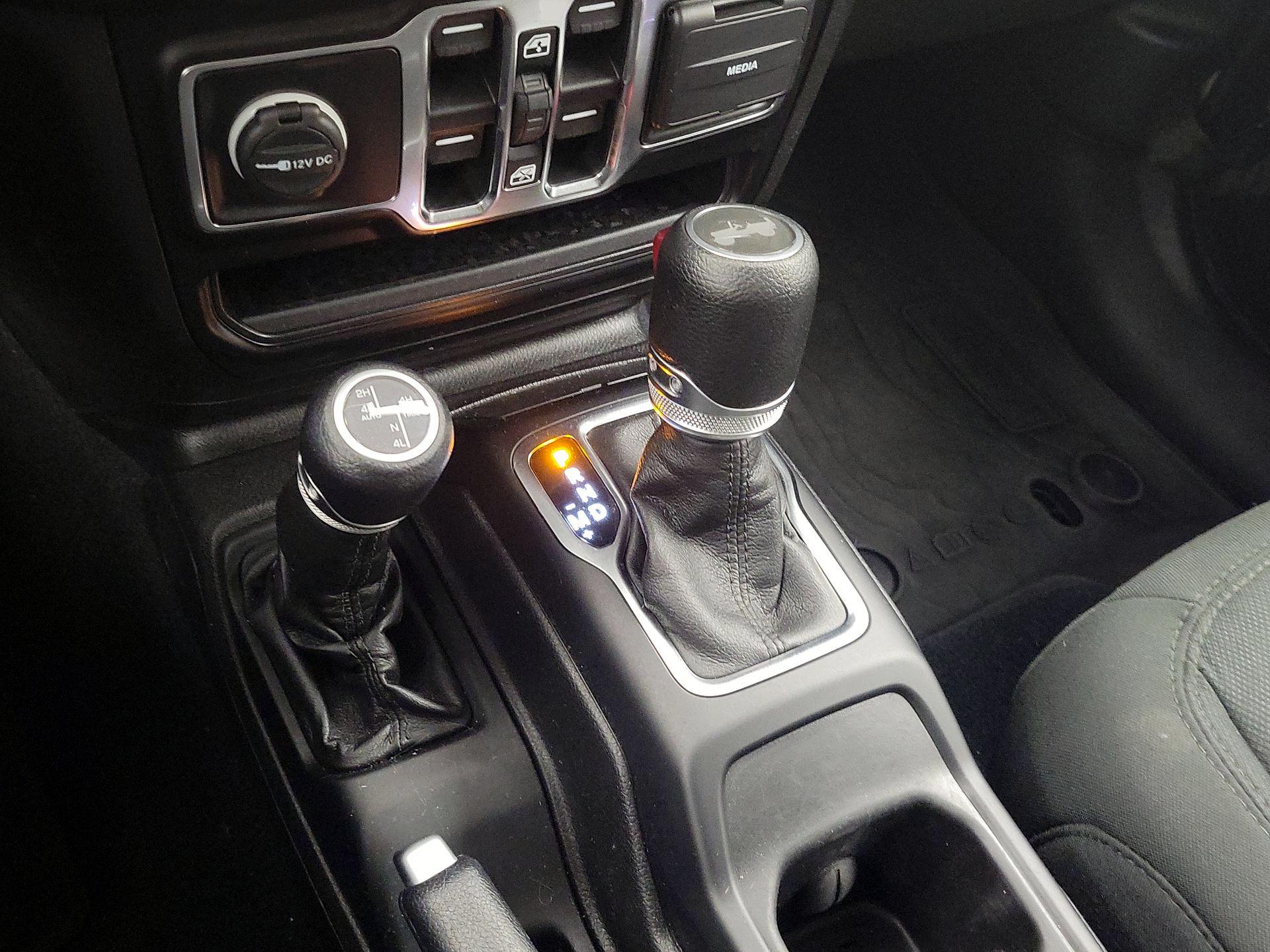 Thumbnail: 2022 Jeep Wrangler - 17