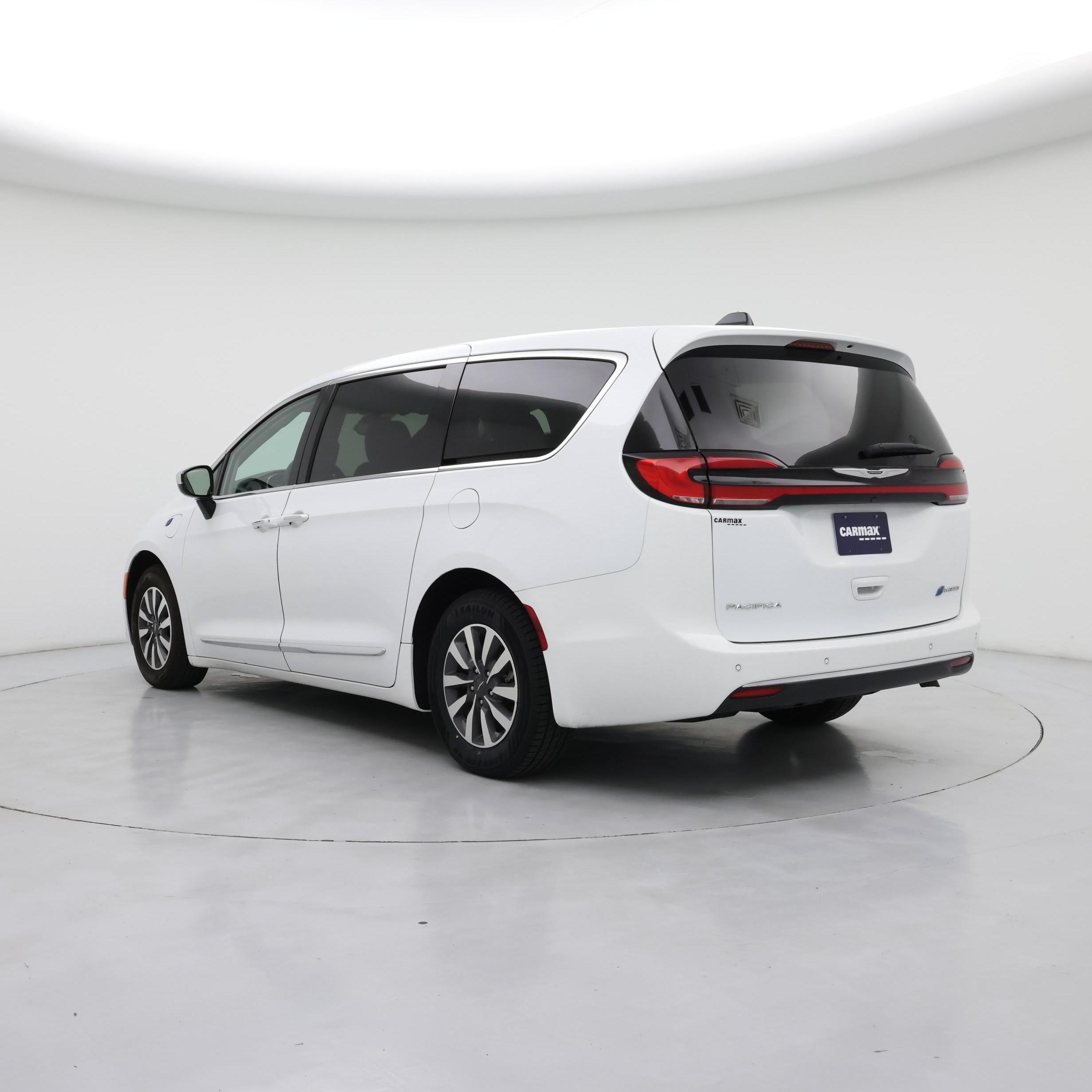 Thumbnail: 2023 Chrysler Pacifica - 2