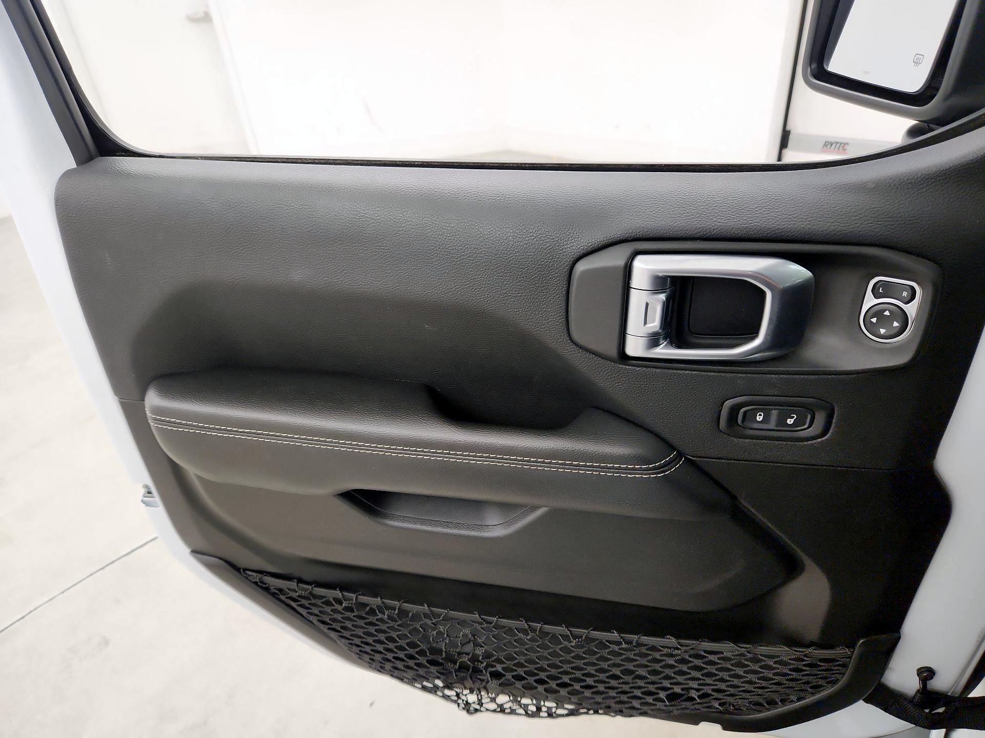 Thumbnail: 2022 Jeep Gladiator - 12