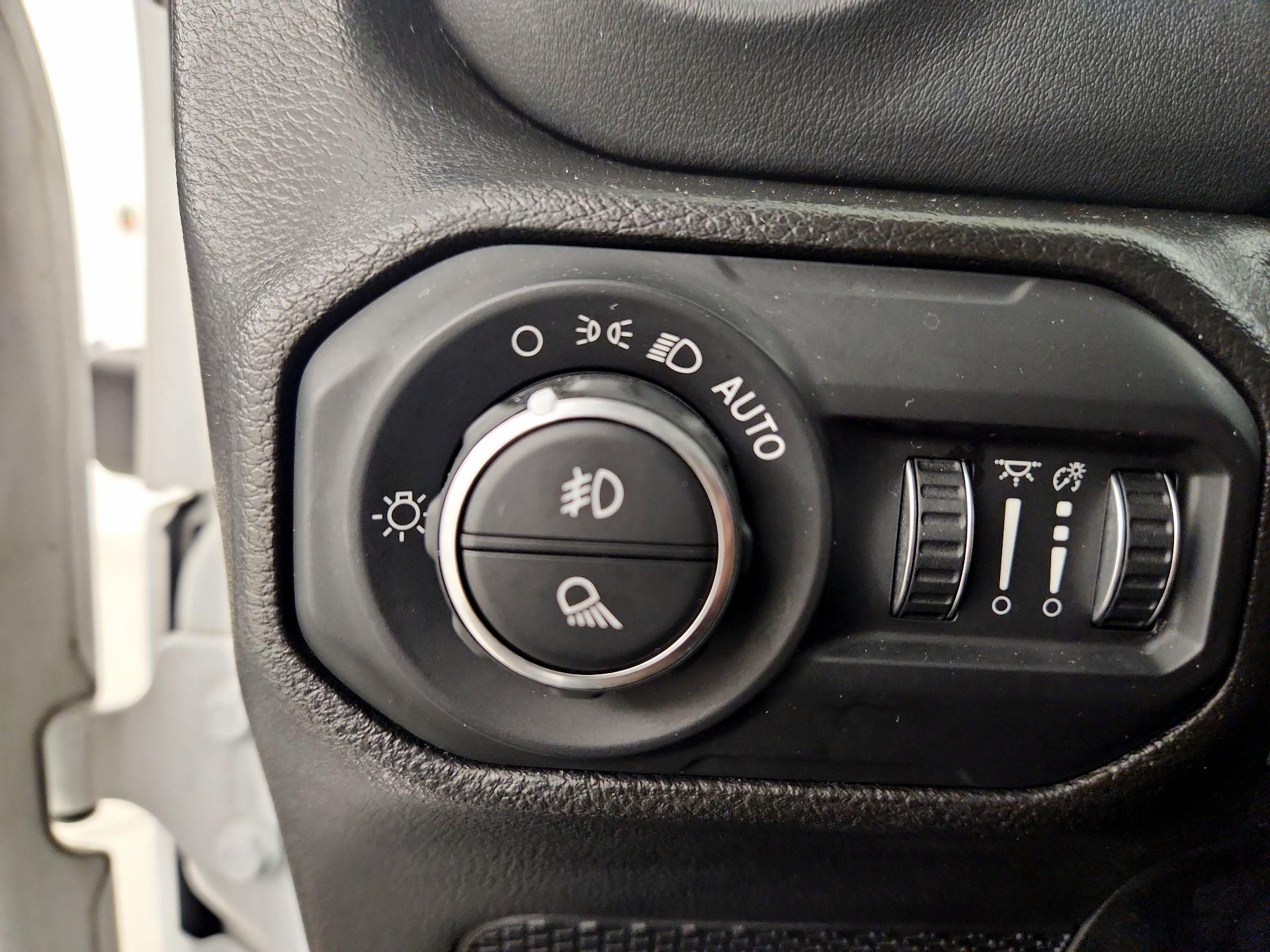 Thumbnail: 2022 Jeep Gladiator - 13