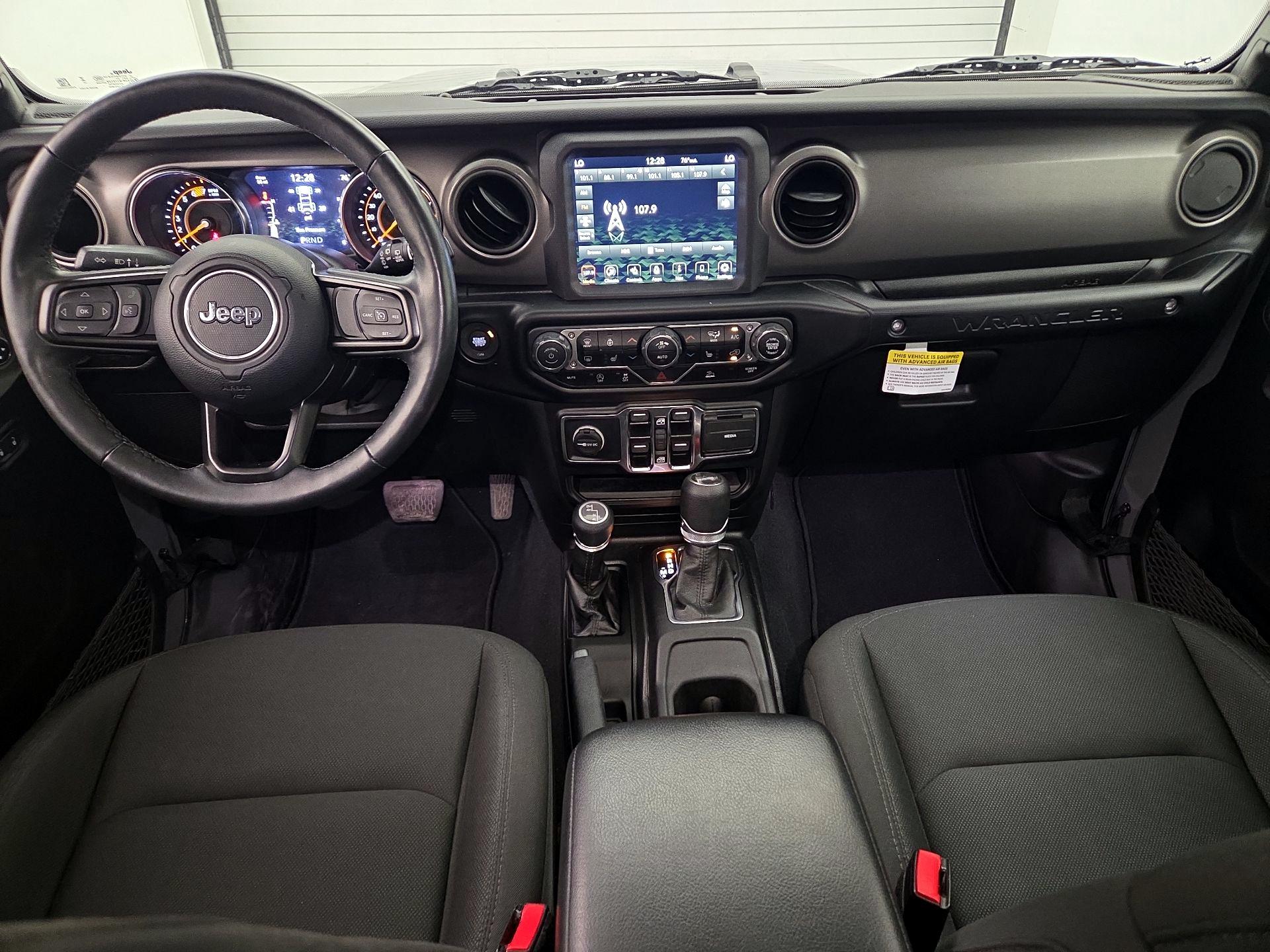 Thumbnail: 2022 Jeep Wrangler - 9