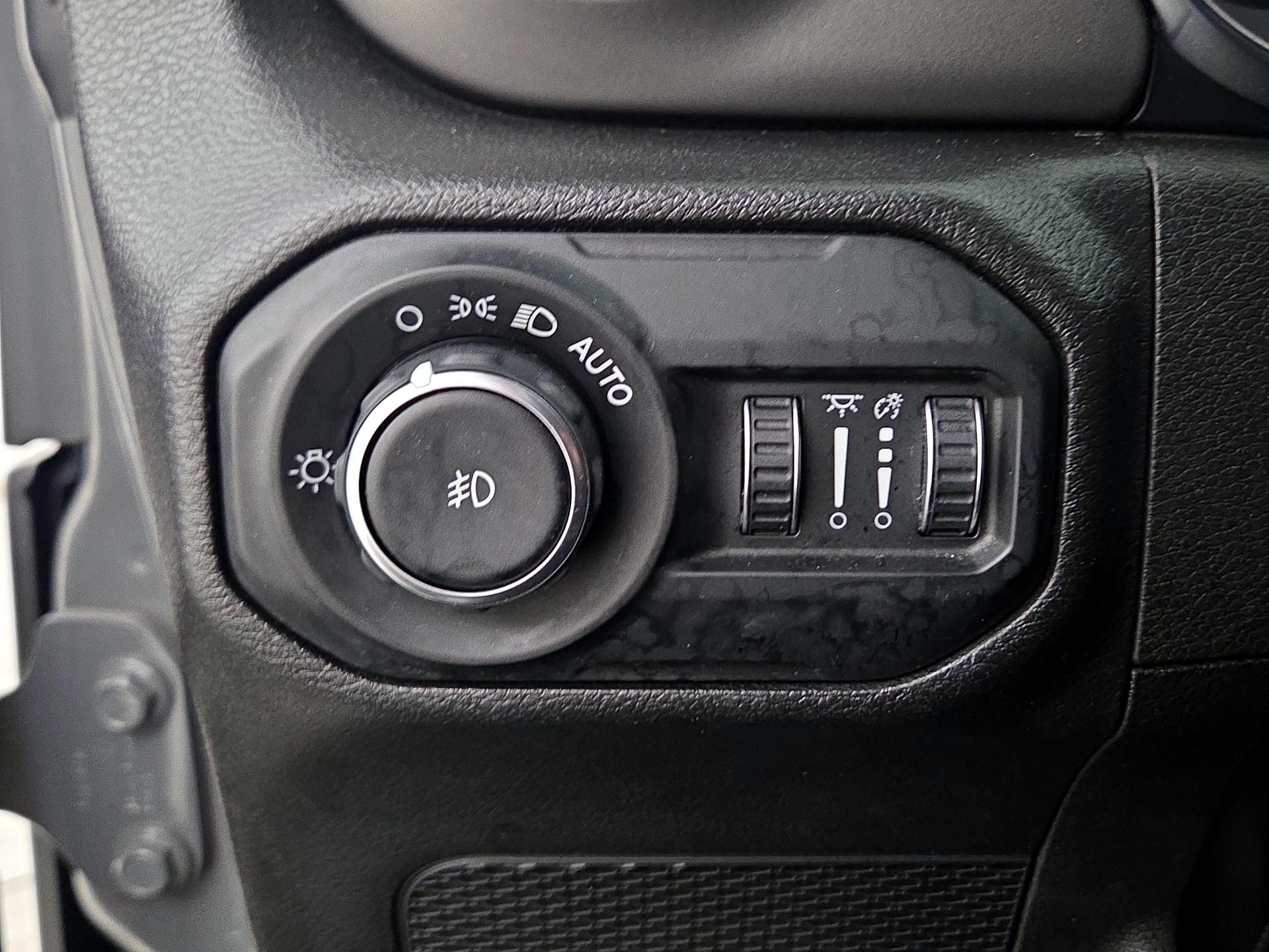 Thumbnail: 2022 Jeep Wrangler - 13