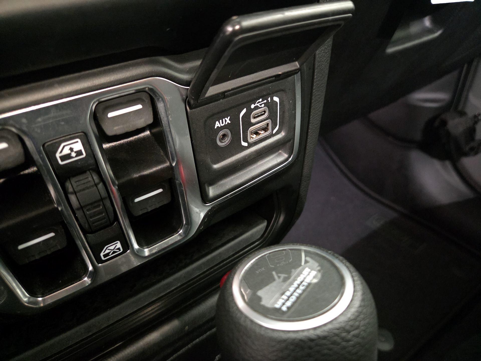 Thumbnail: 2022 Jeep Wrangler - 18