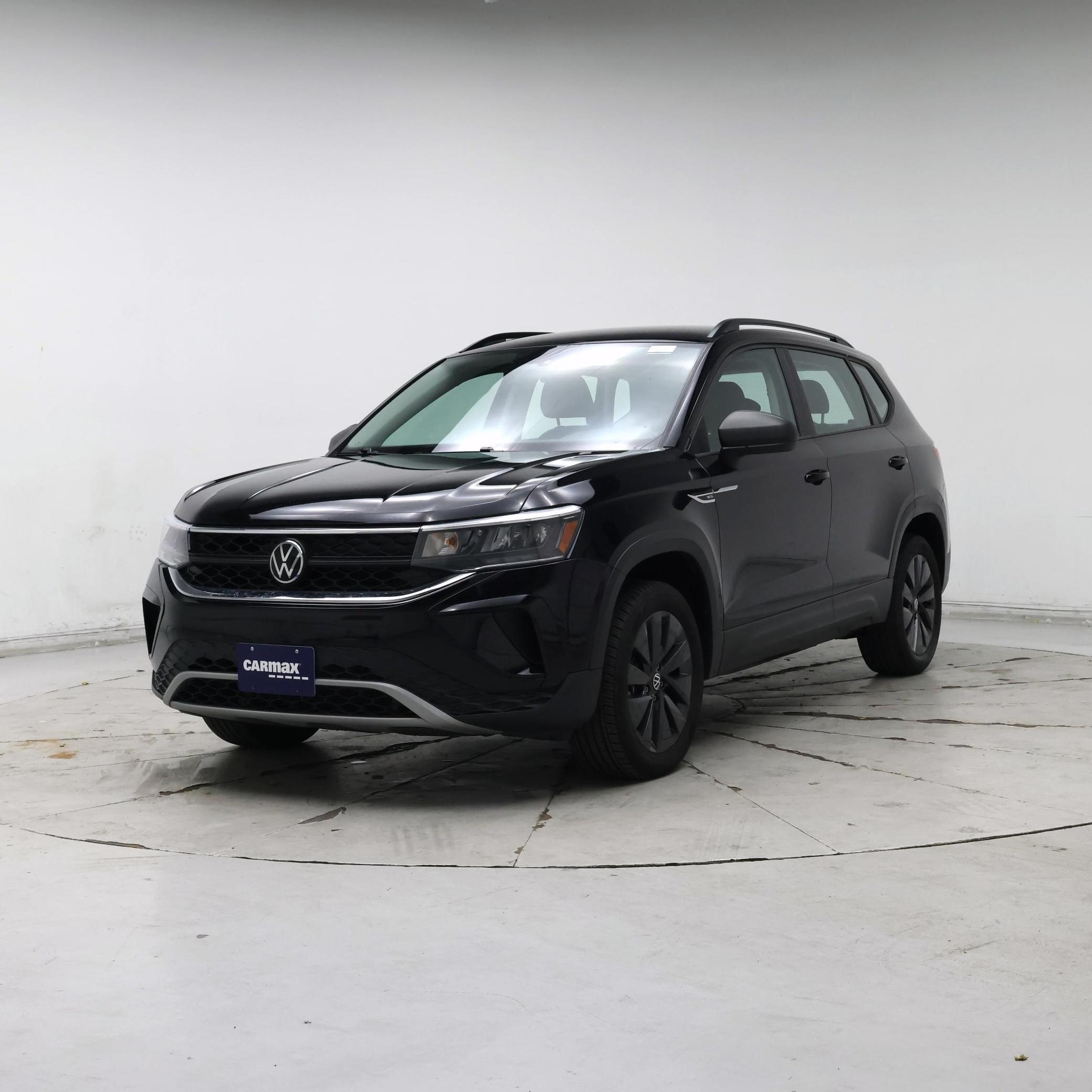 Thumbnail: 2023 Volkswagen Taos - 4