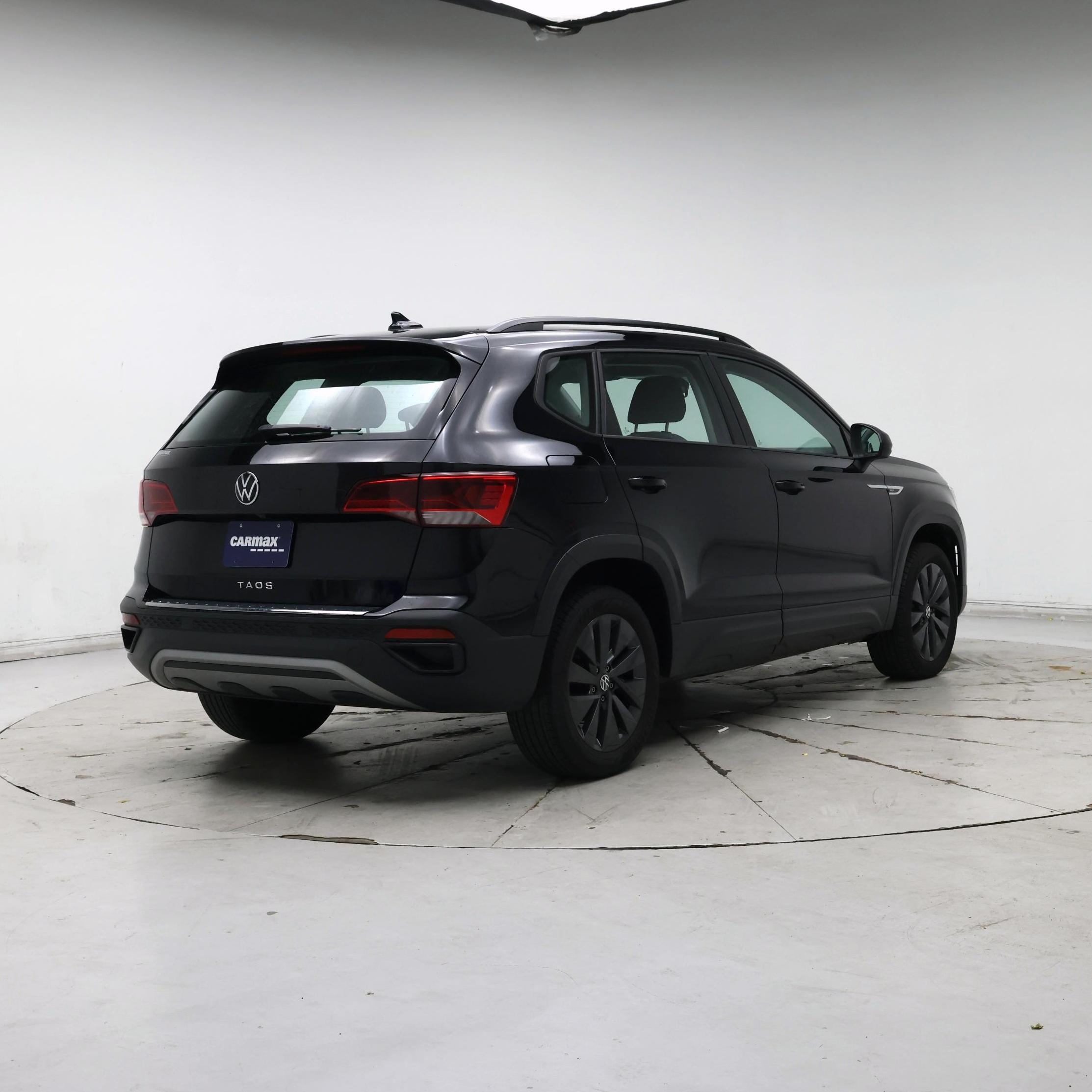 Thumbnail: 2023 Volkswagen Taos - 8