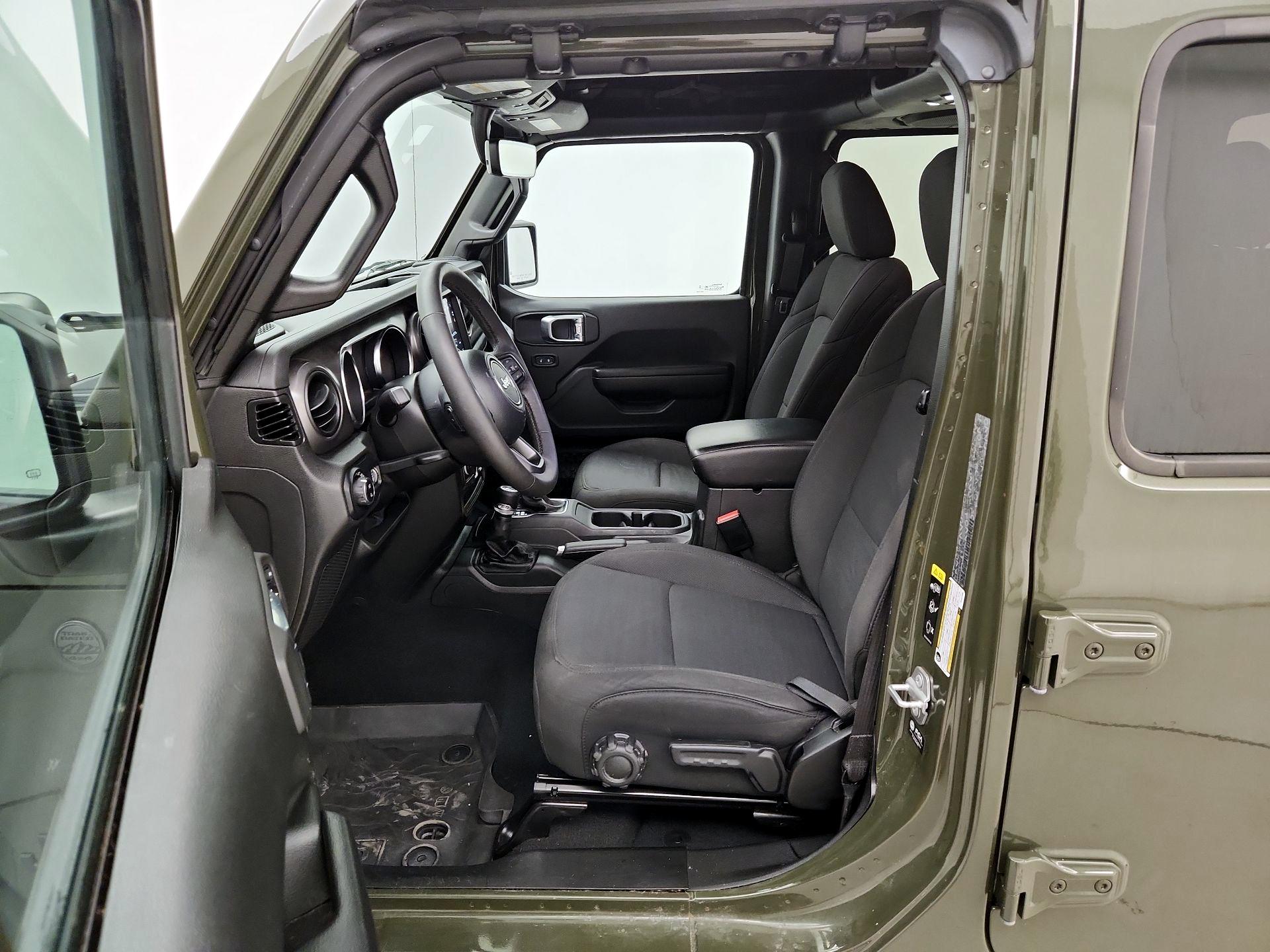 Thumbnail: 2023 Jeep Gladiator - 11