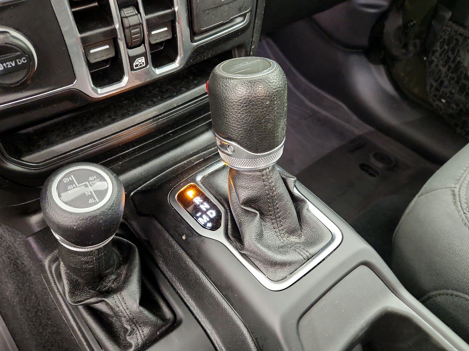 Thumbnail: 2023 Jeep Gladiator - 18