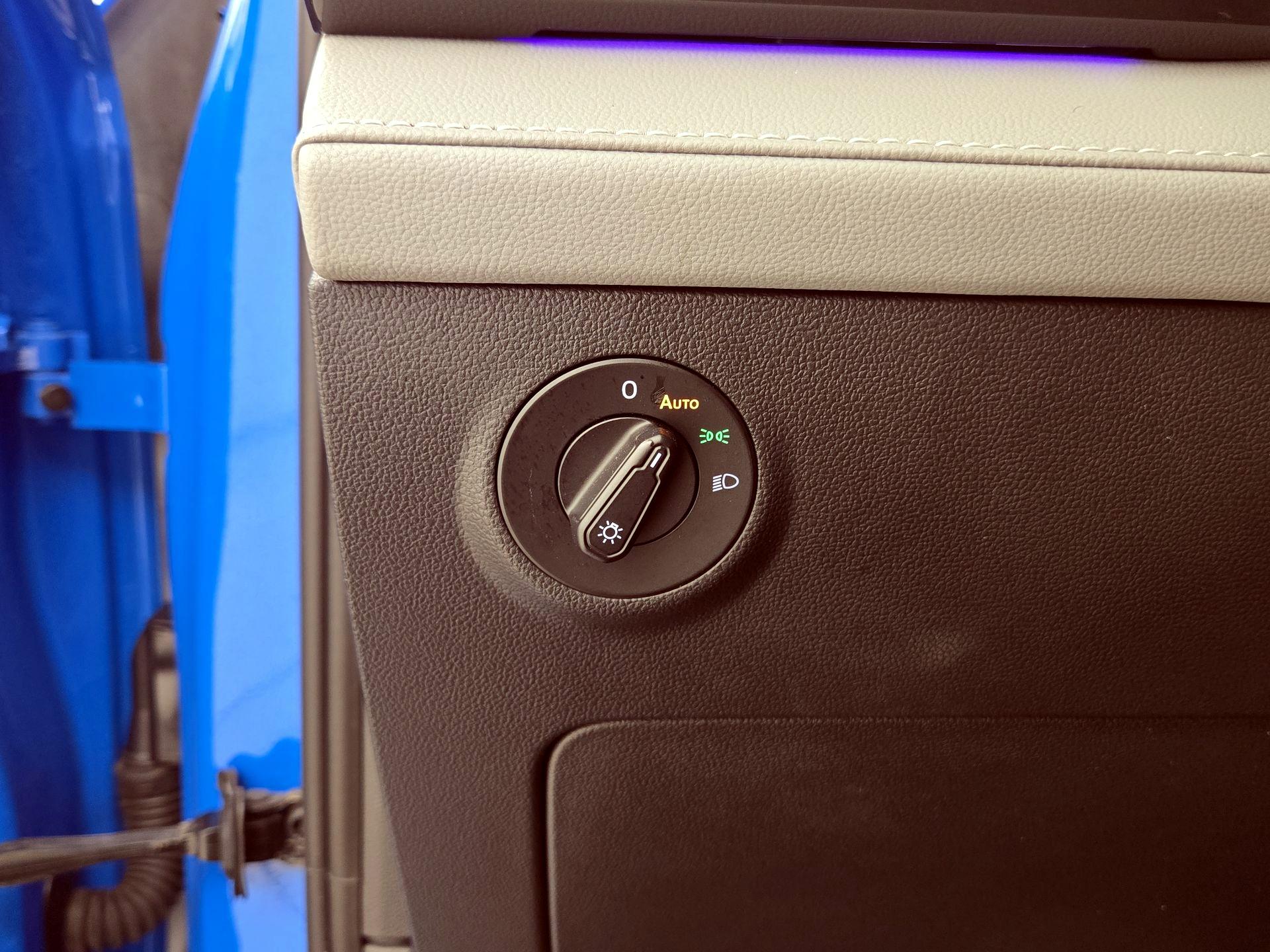 Thumbnail: 2022 Volkswagen Taos - 11