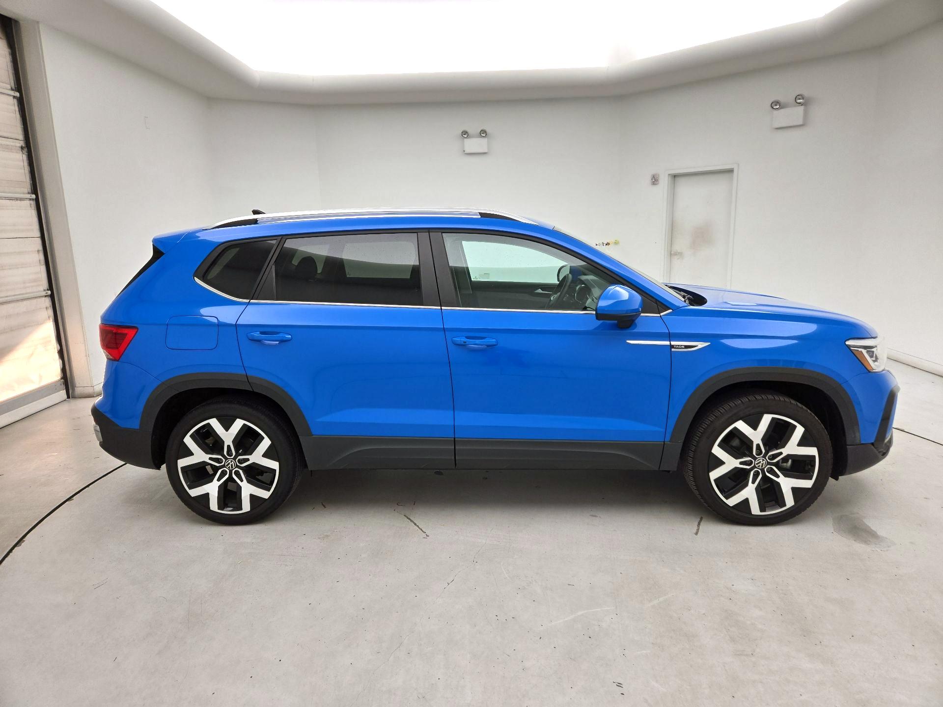 Thumbnail: 2022 Volkswagen Taos - 4