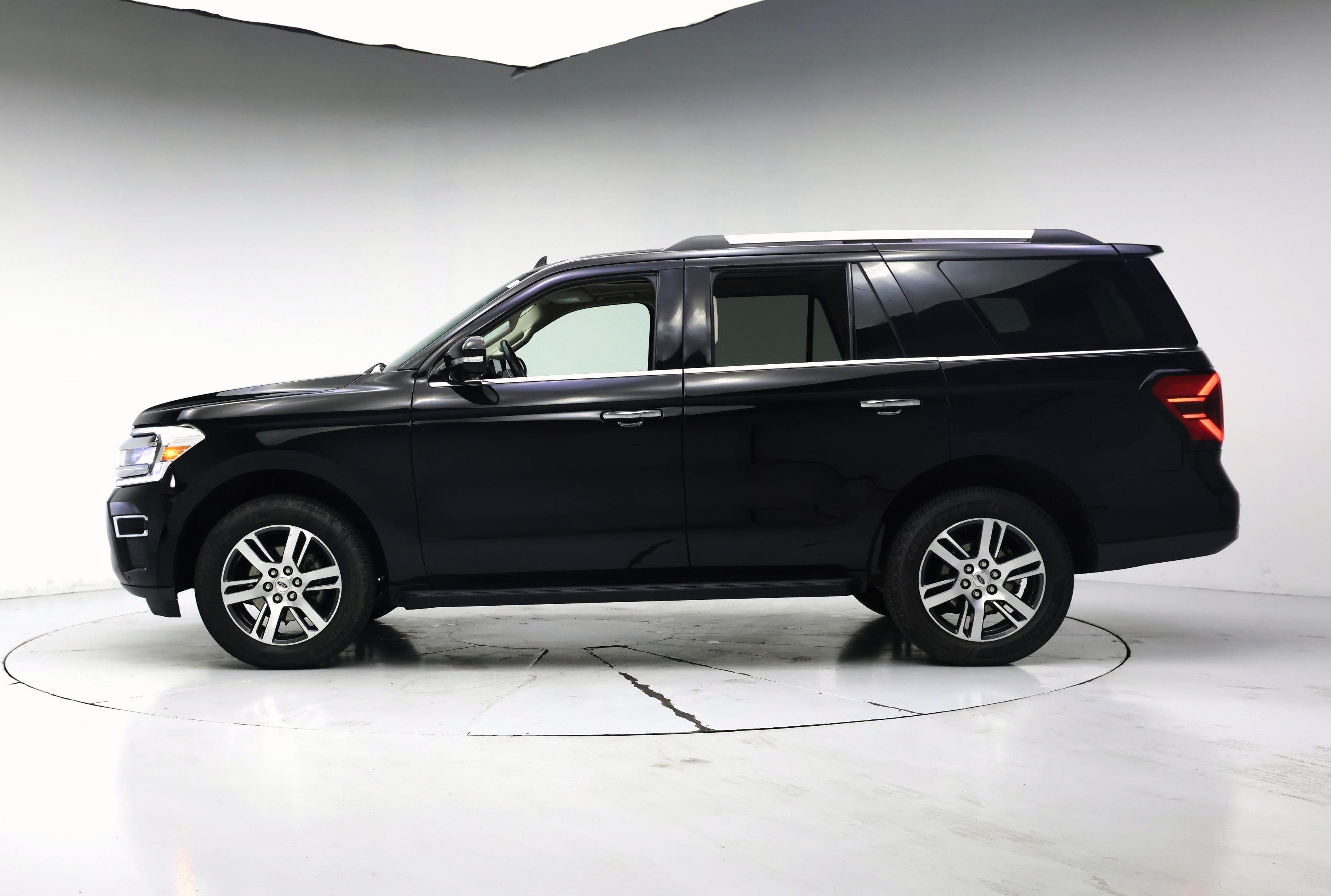 Thumbnail: 2024 Ford Expedition - 3