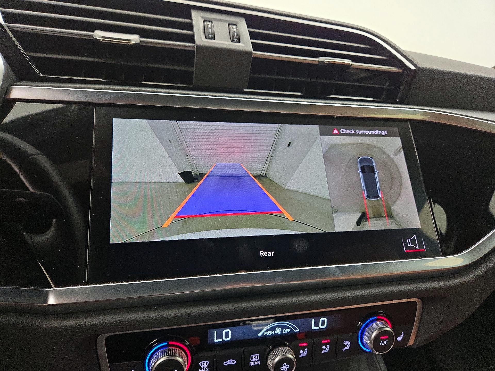 Thumbnail: 2024 Audi Q3 - 15