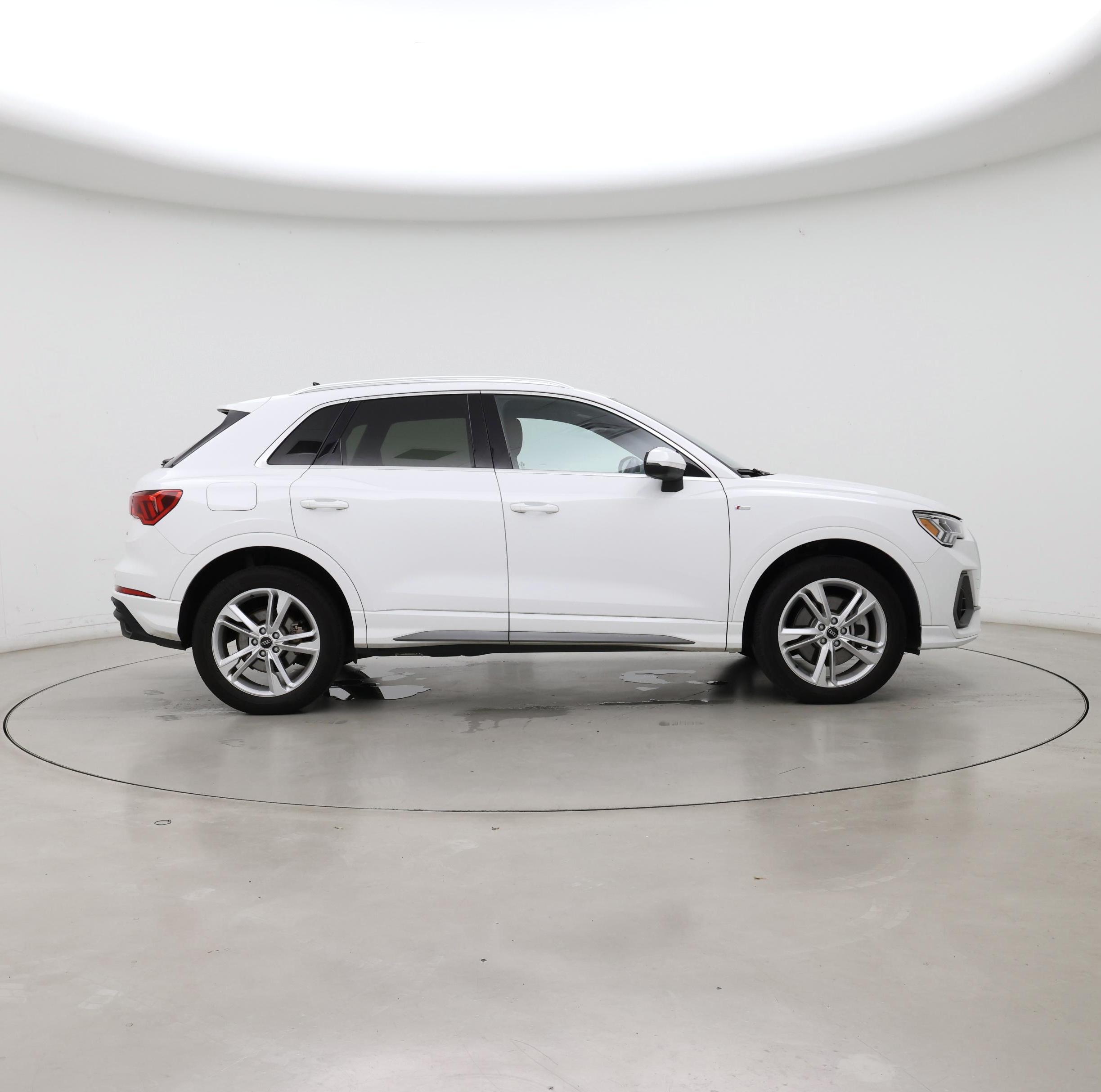 Thumbnail: 2024 Audi Q3 - 7