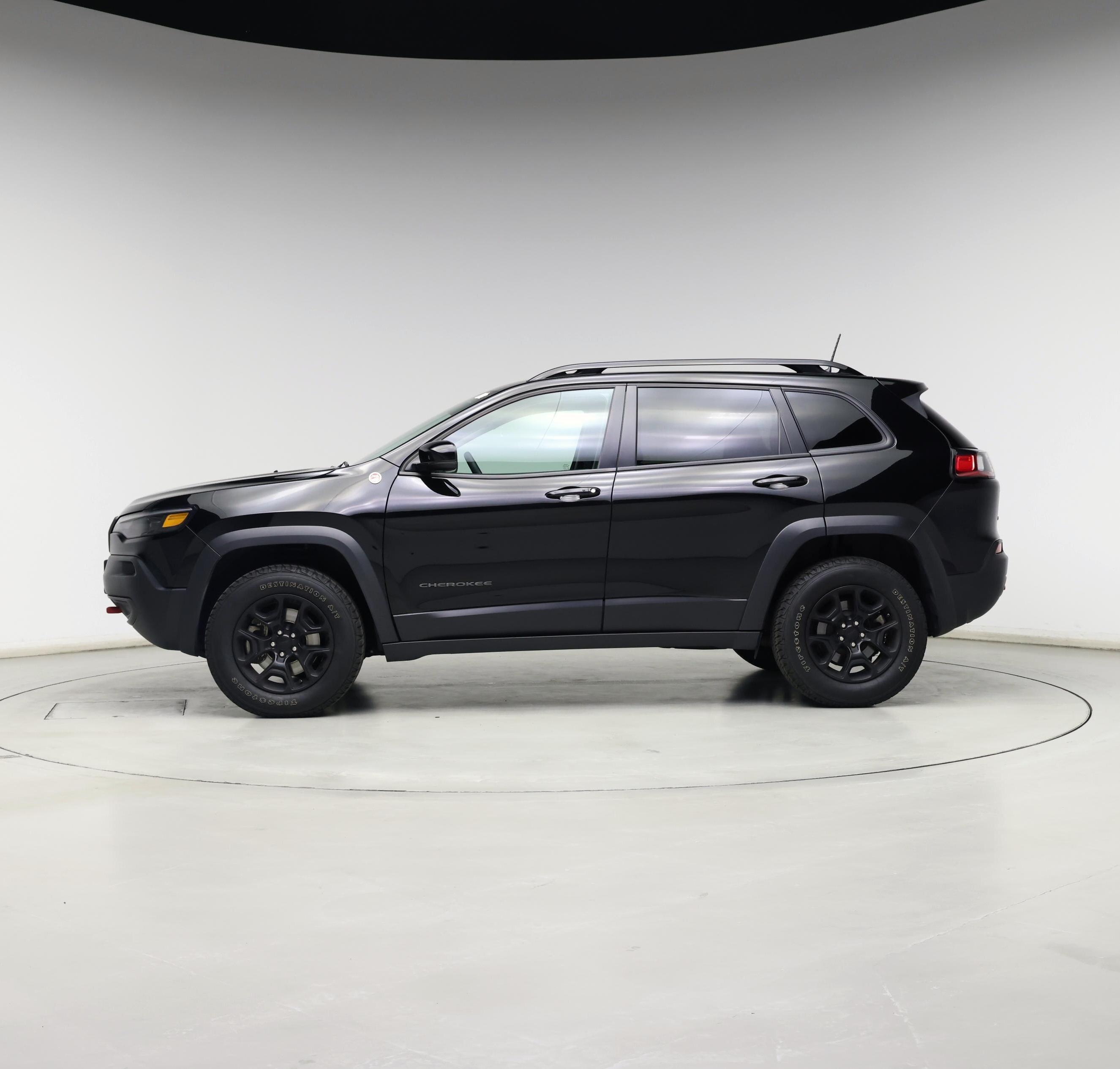 Thumbnail: 2022 Jeep Cherokee - 3
