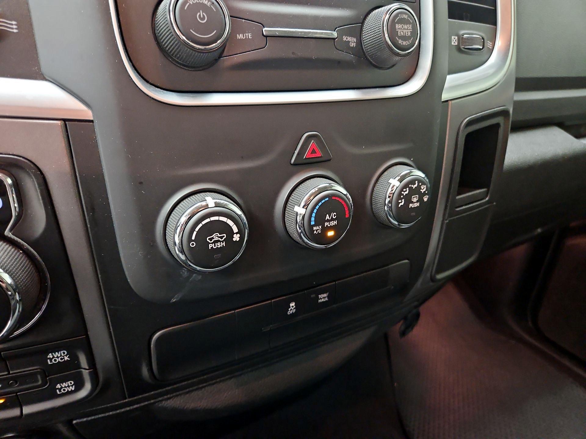 Thumbnail: 2024 RAM 1500 Classic - 14