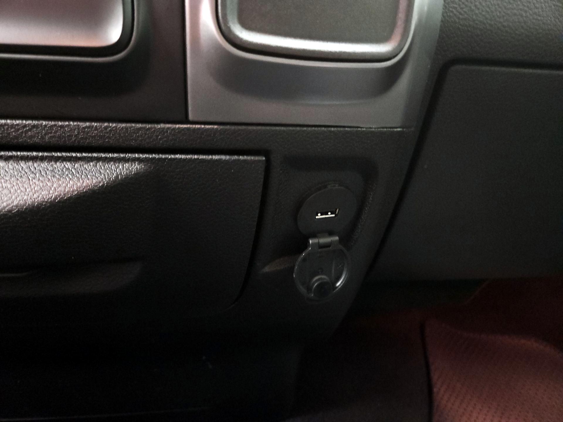 Thumbnail: 2024 RAM 1500 Classic - 16