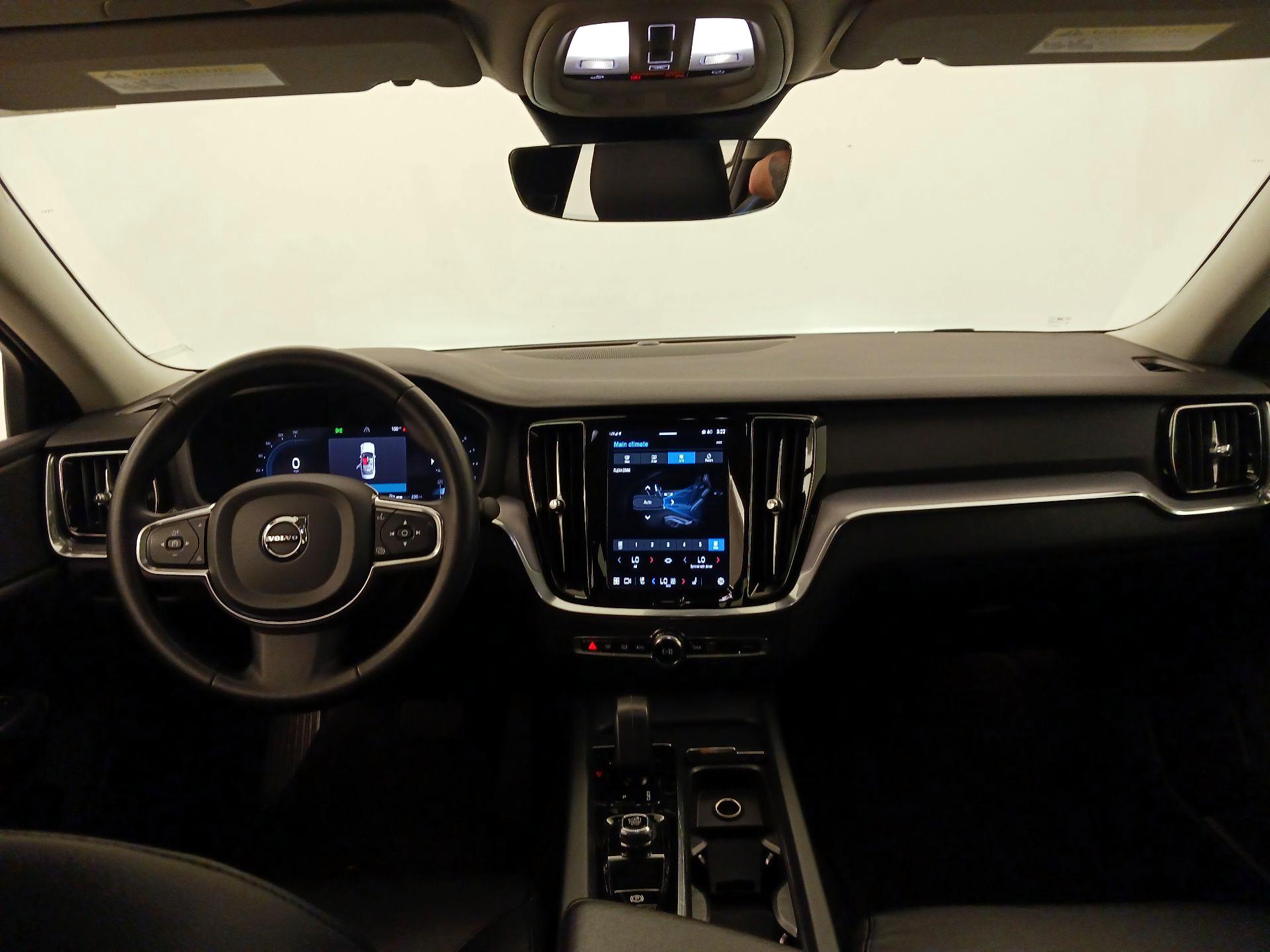 Thumbnail: 2024 Volvo S60 - 9