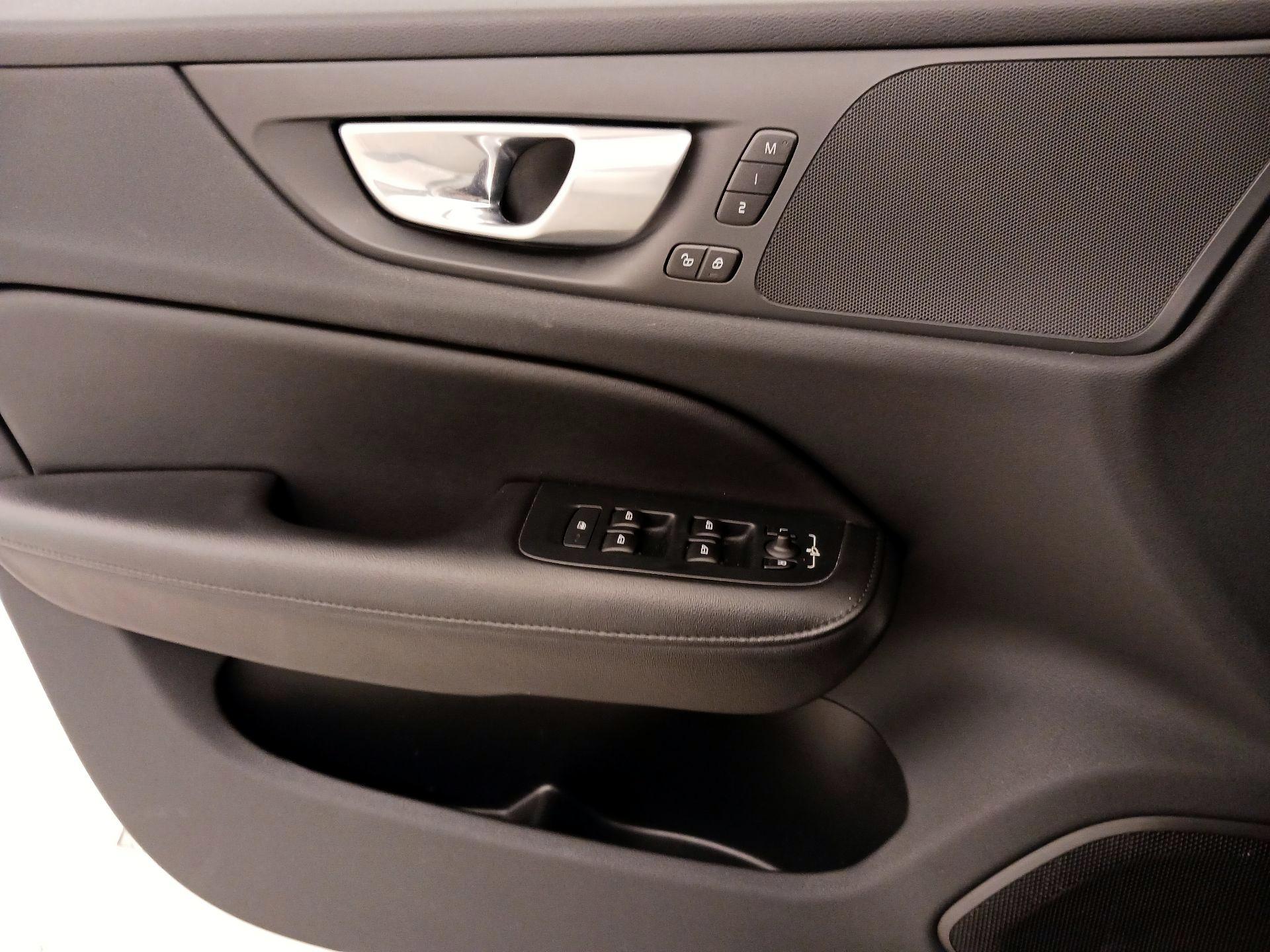 Thumbnail: 2024 Volvo S60 - 12