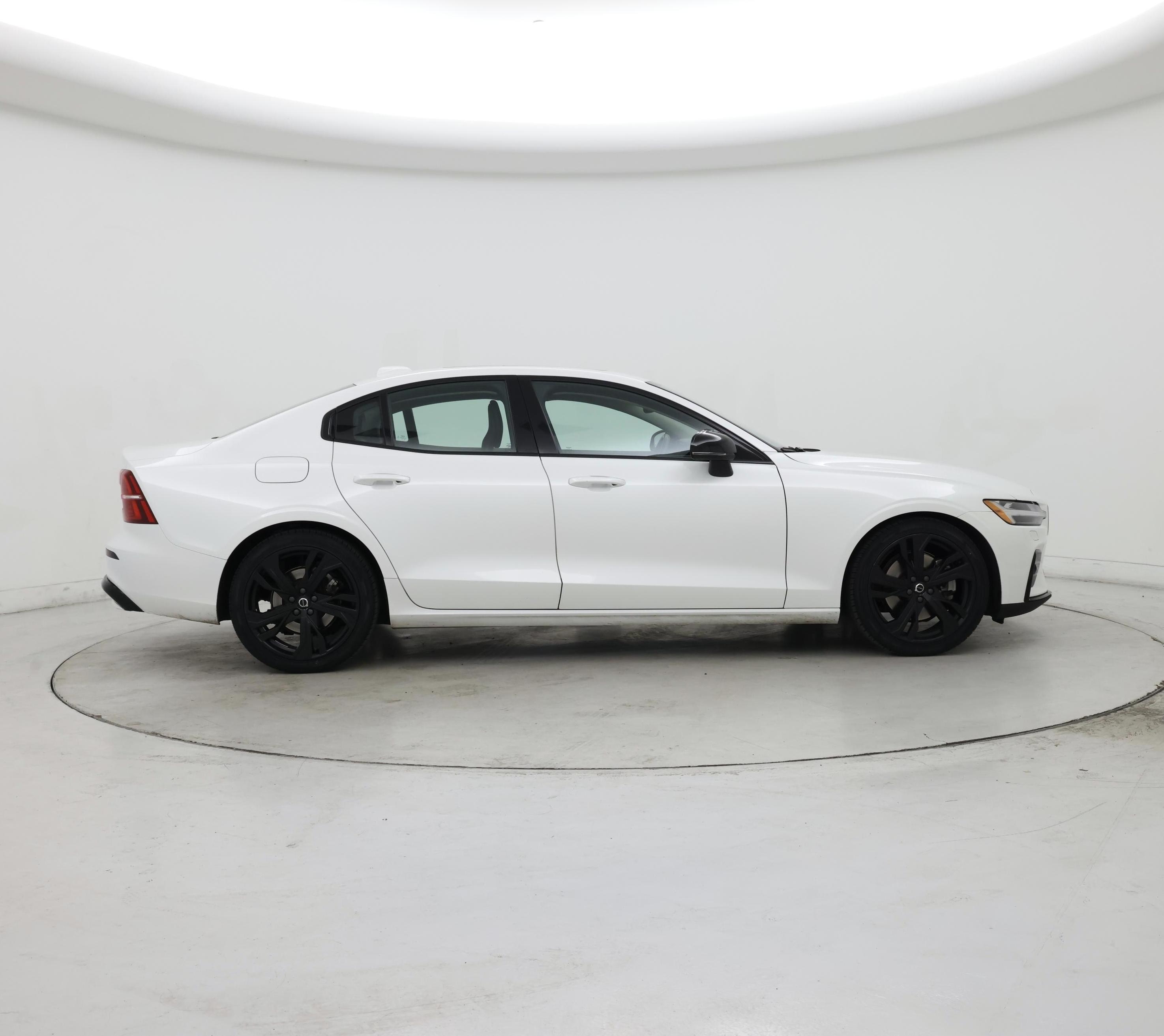 Thumbnail: 2024 Volvo S60 - 7