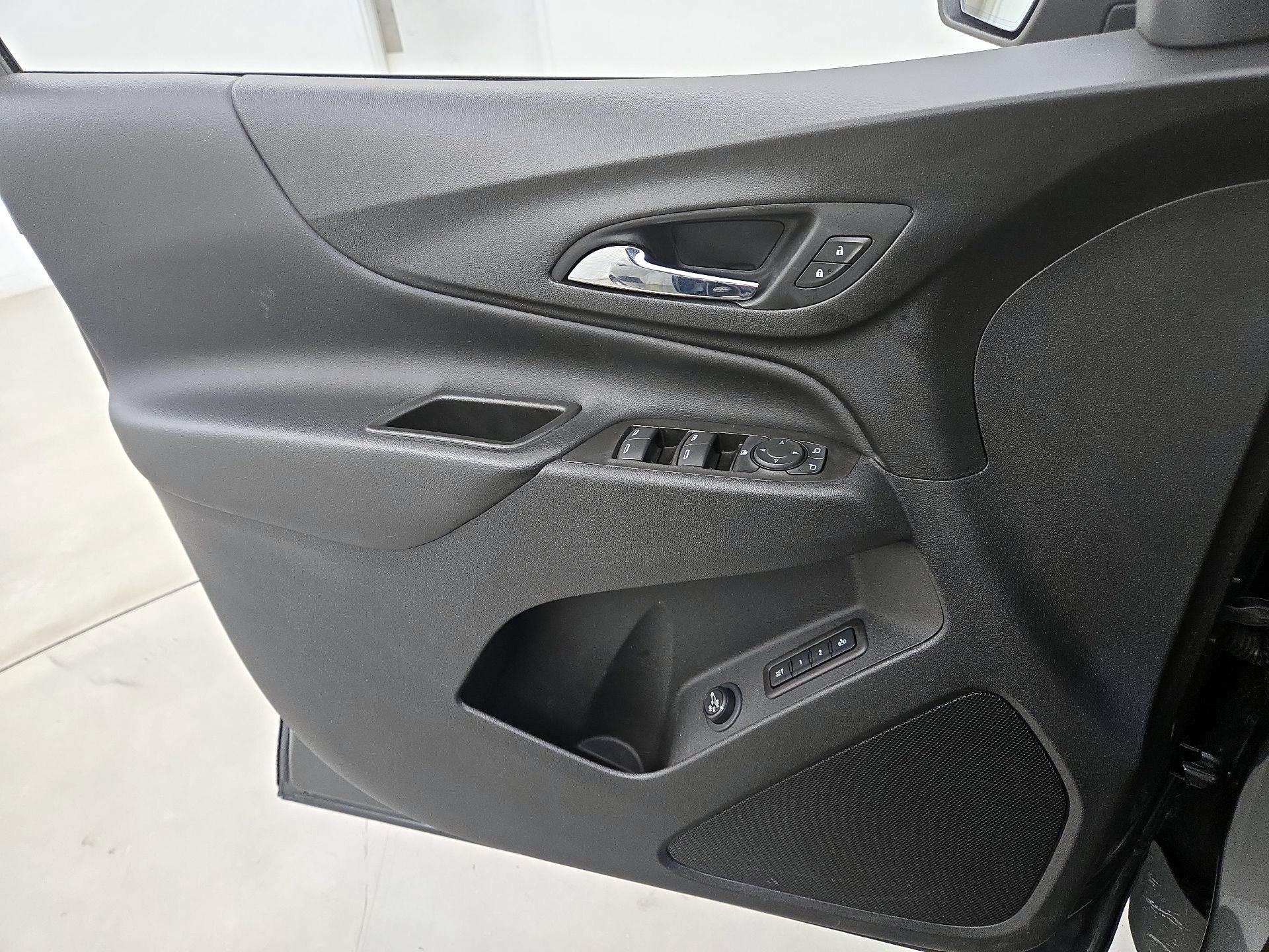 Thumbnail: 2021 Chevrolet Equinox - 12