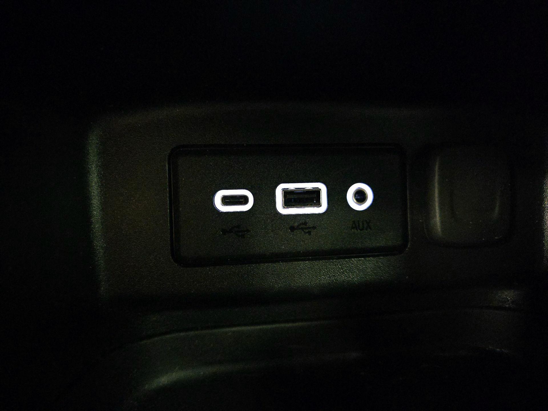 Thumbnail: 2021 Chevrolet Equinox - 18