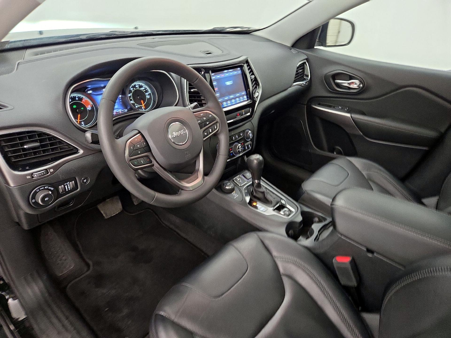 Thumbnail: 2022 Jeep Cherokee - 11