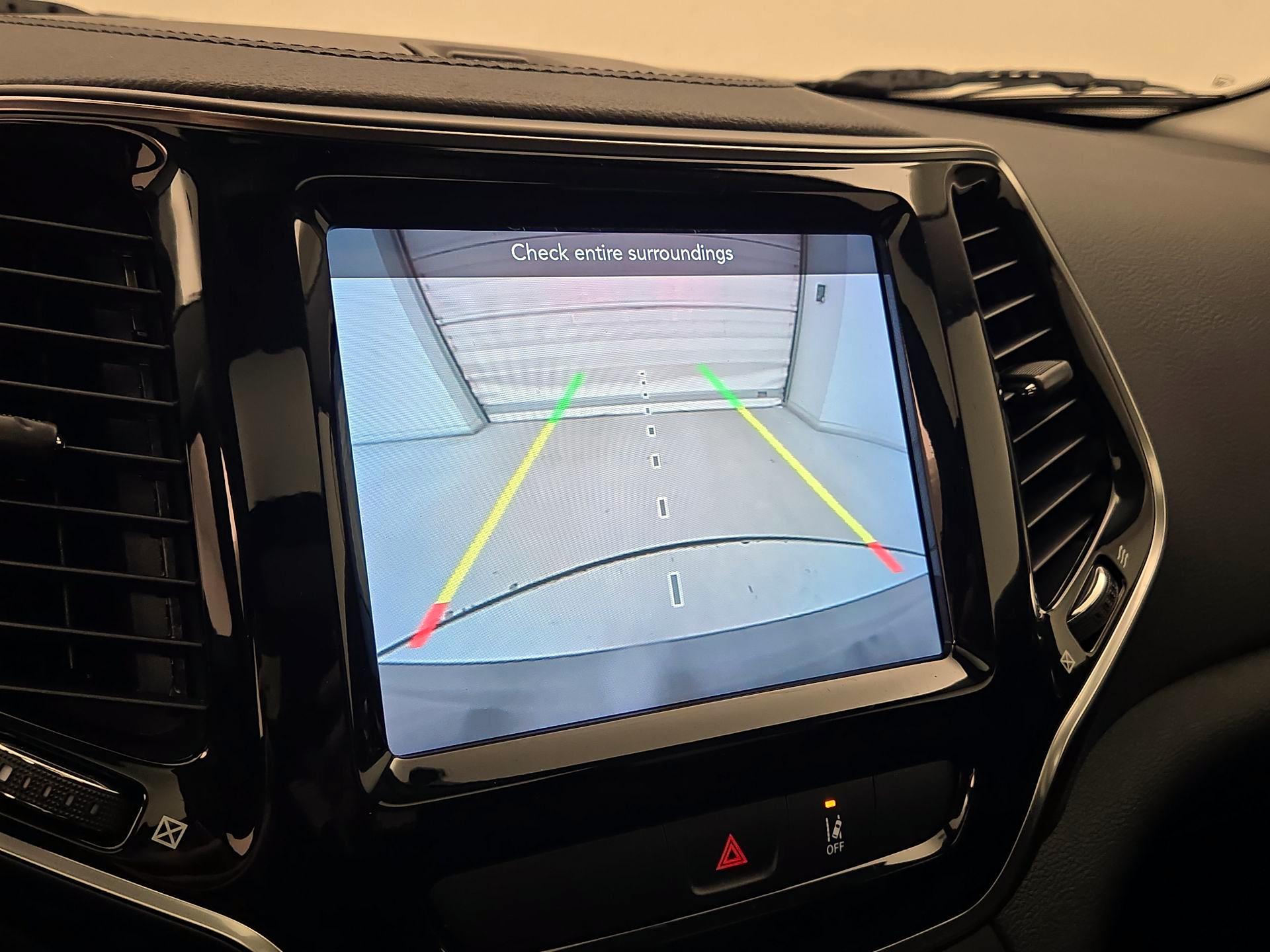 Thumbnail: 2022 Jeep Cherokee - 14