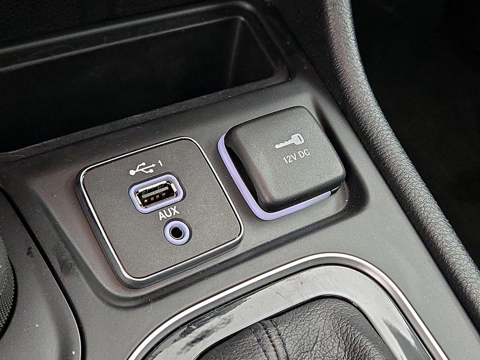 Thumbnail: 2022 Jeep Cherokee - 18