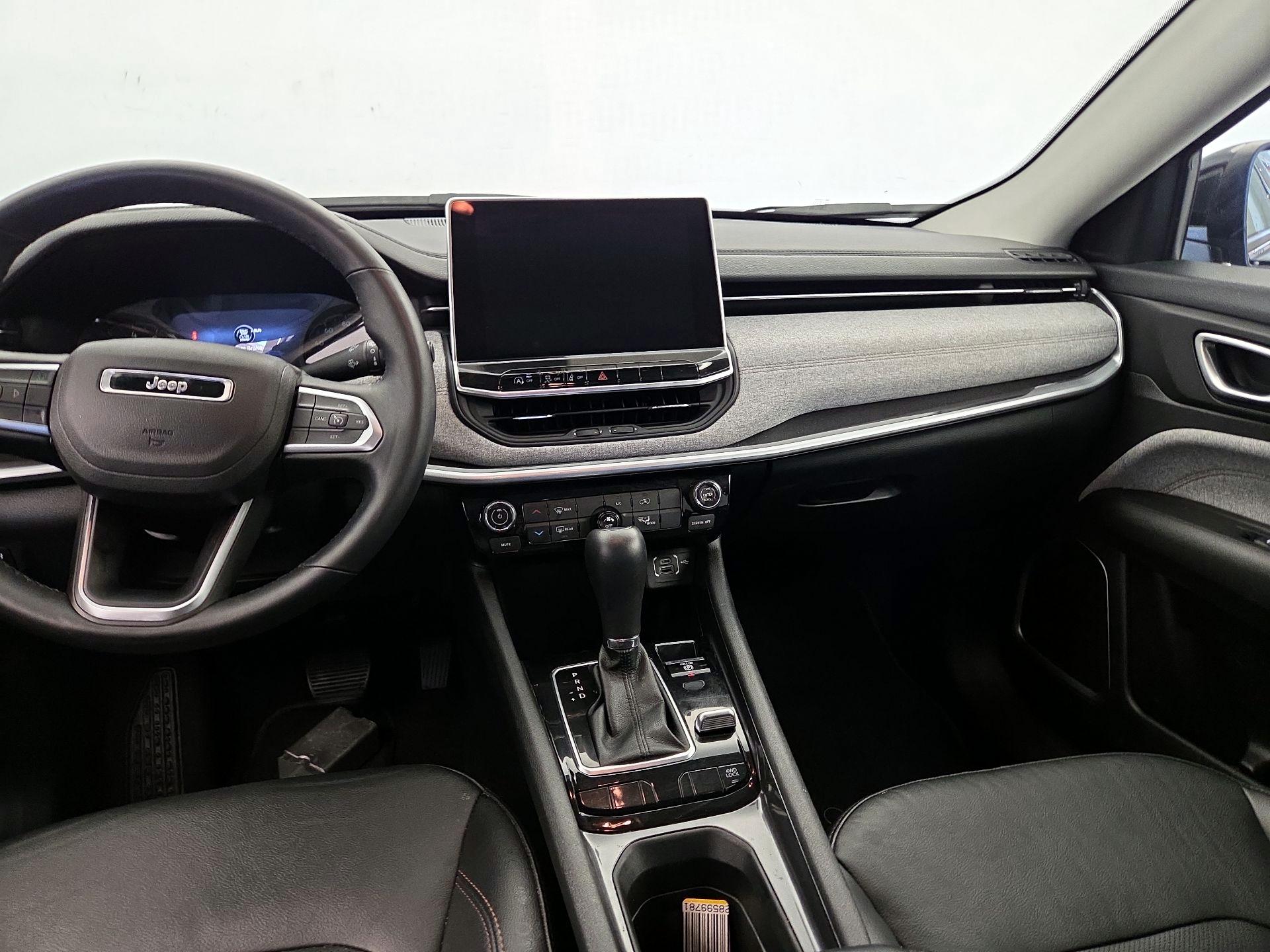 Thumbnail: 2022 Jeep Compass - 9