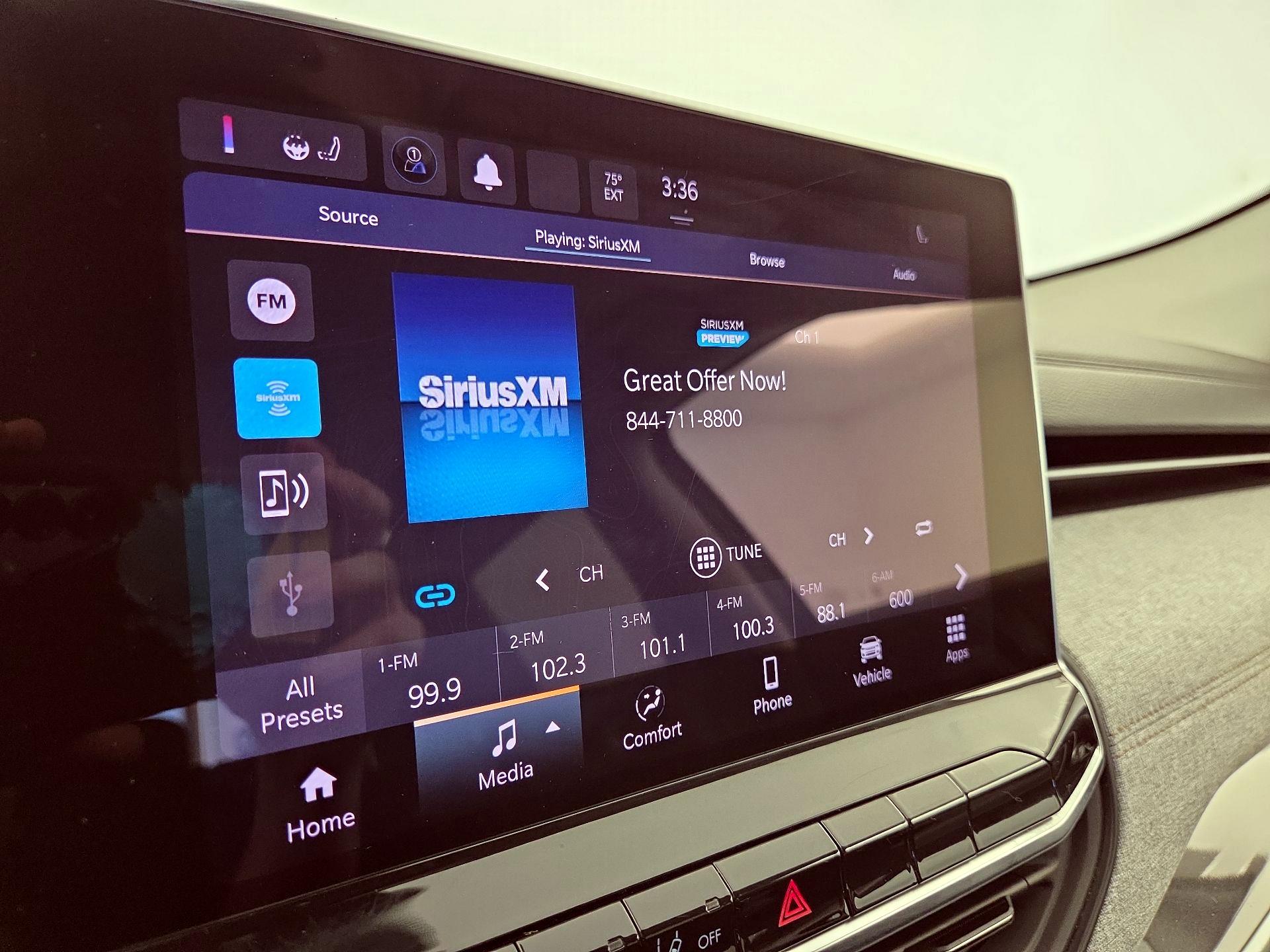 Thumbnail: 2022 Jeep Compass - 15