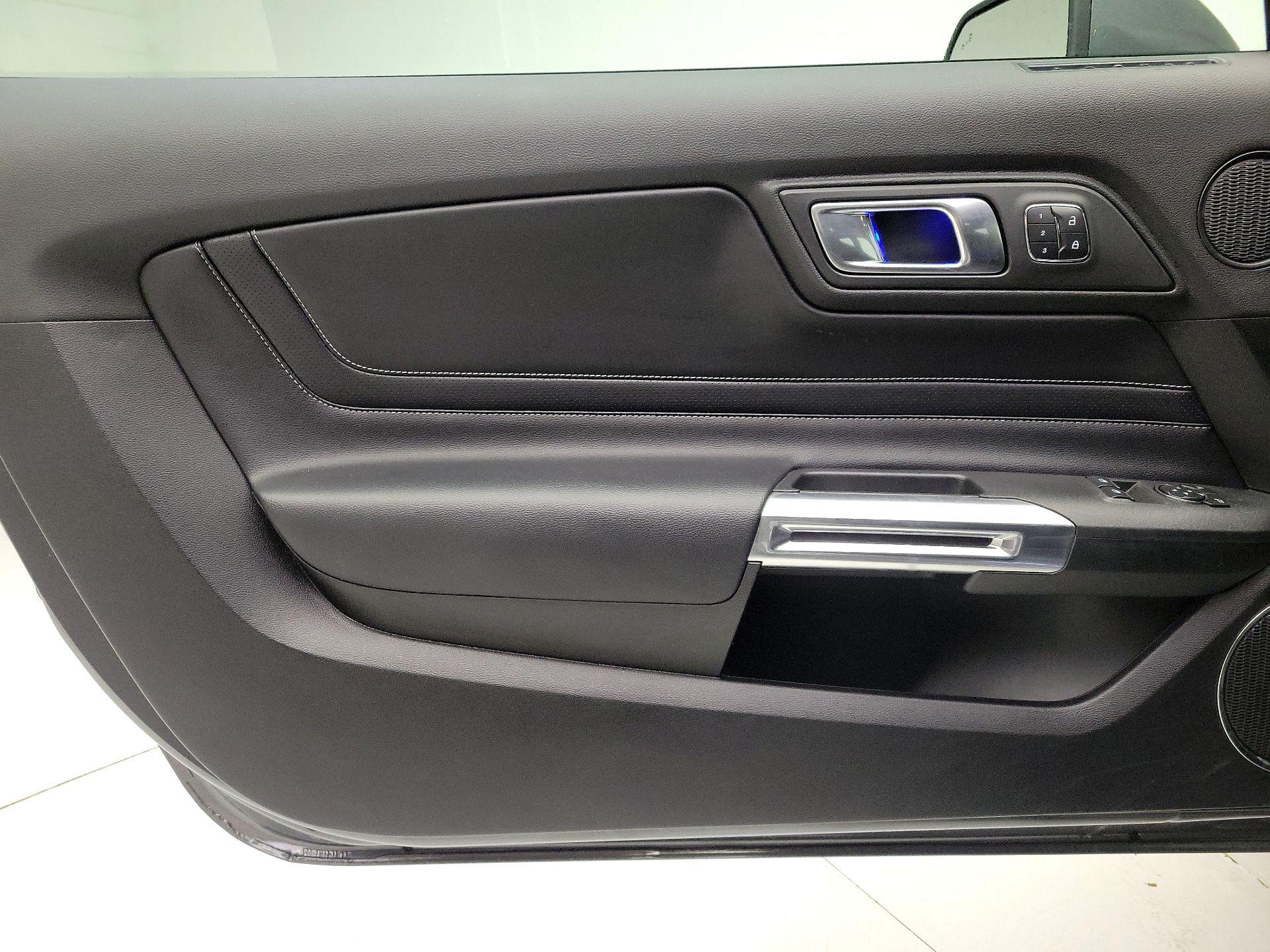 Thumbnail: 2022 Ford Mustang - 12