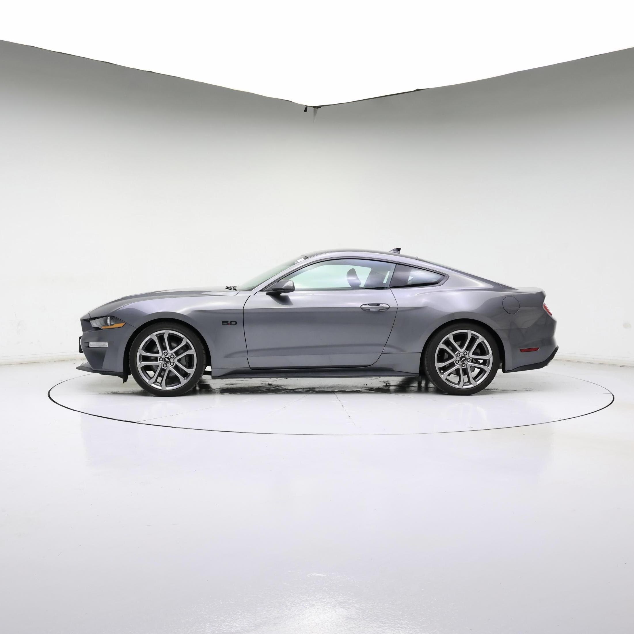 Thumbnail: 2022 Ford Mustang - 3